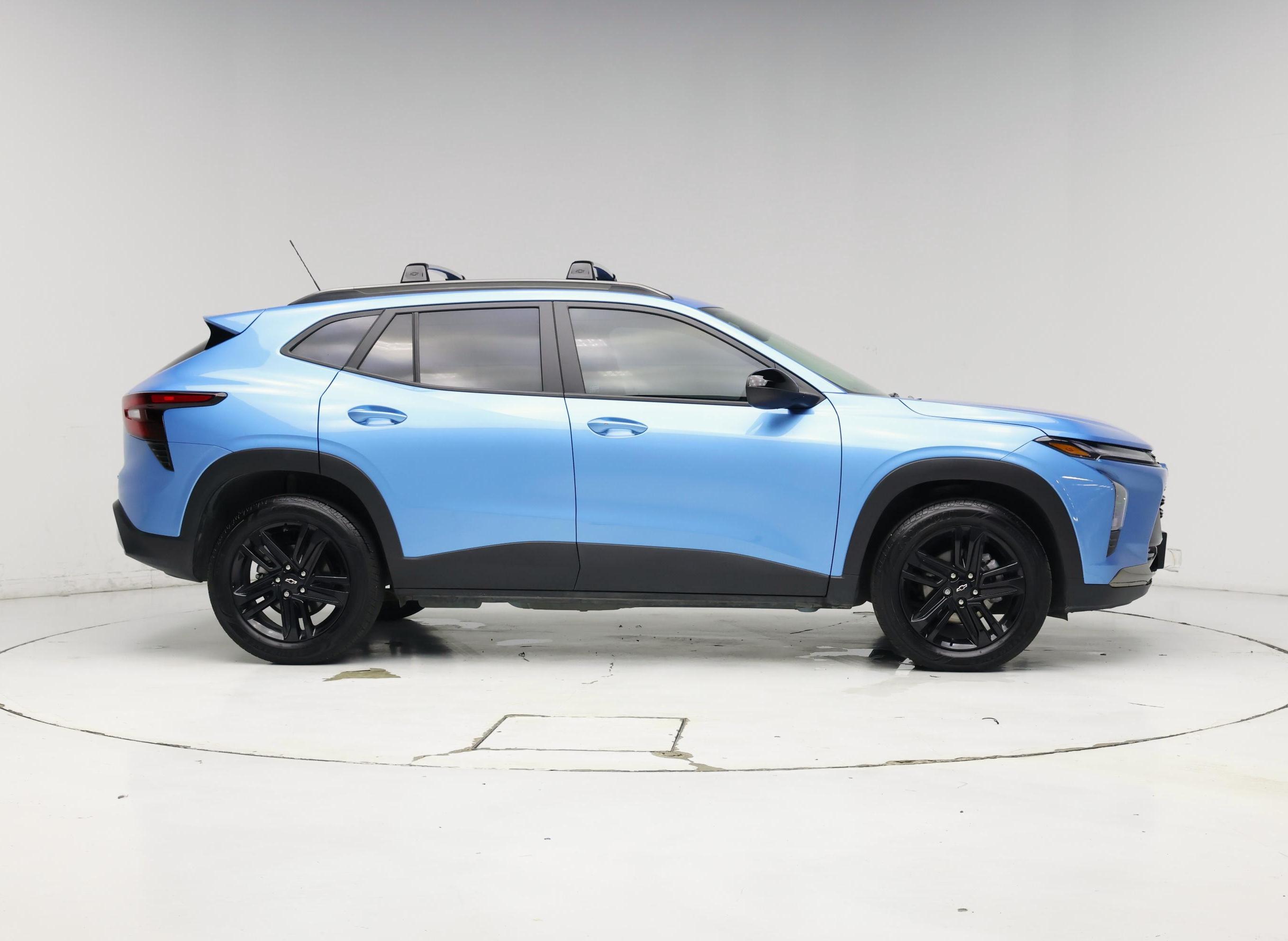 Thumbnail: 2025 Chevrolet Trax - 7