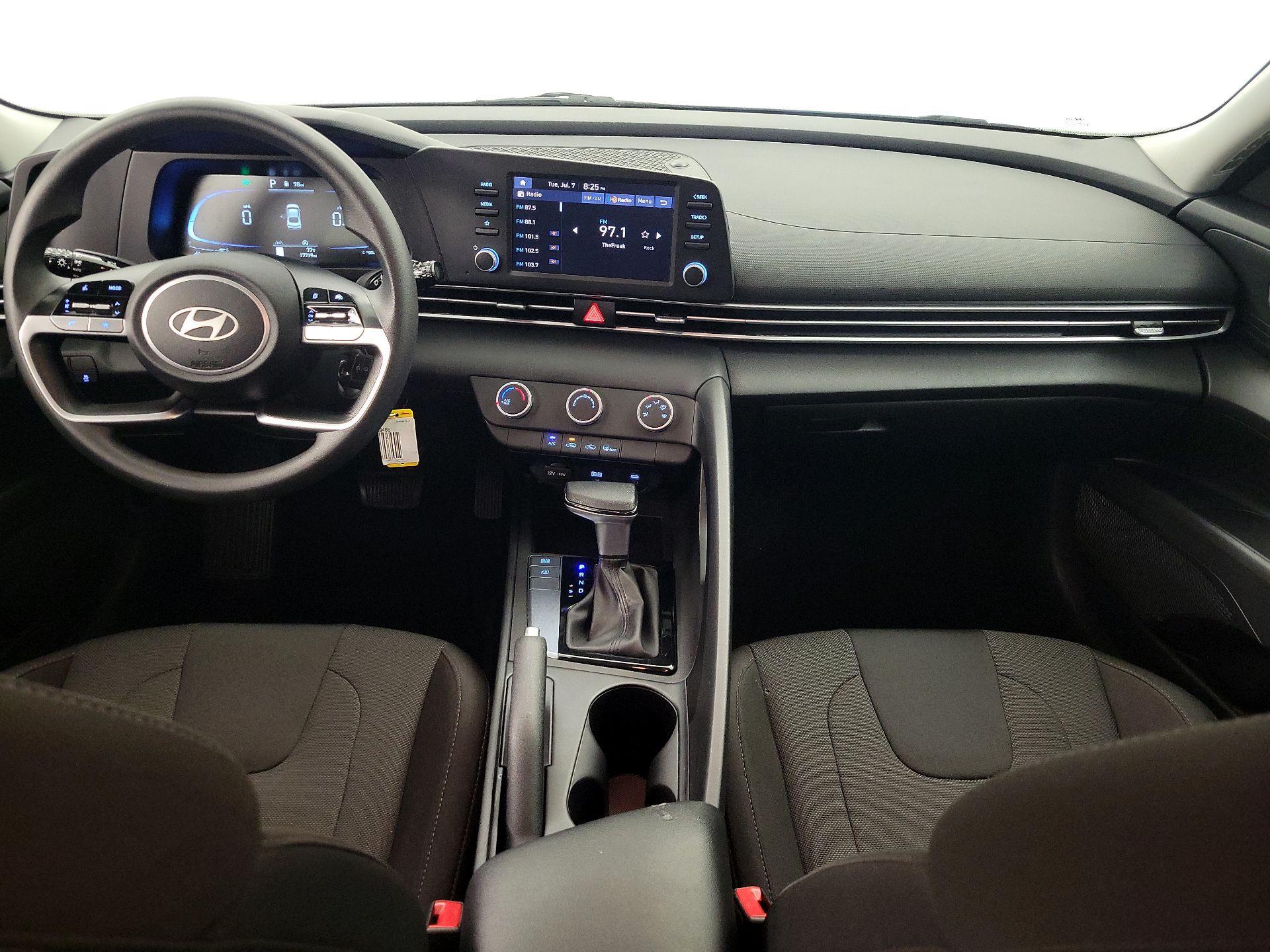 Thumbnail: 2025 Hyundai Elantra - 9