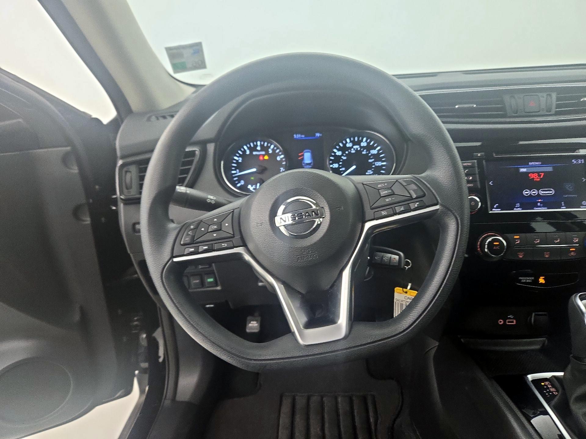 Thumbnail: 2019 Nissan Rogue - 10