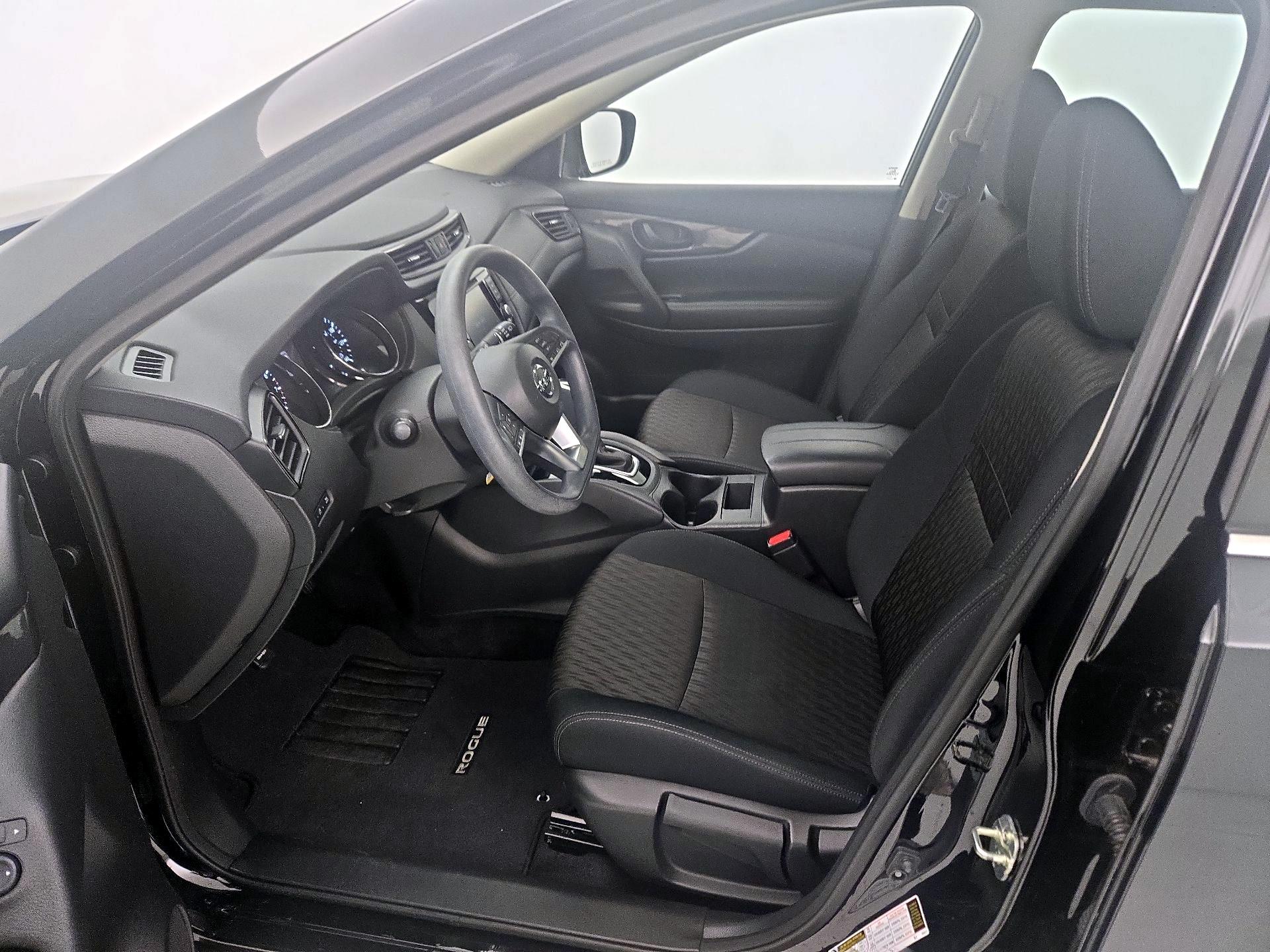 Thumbnail: 2019 Nissan Rogue - 11