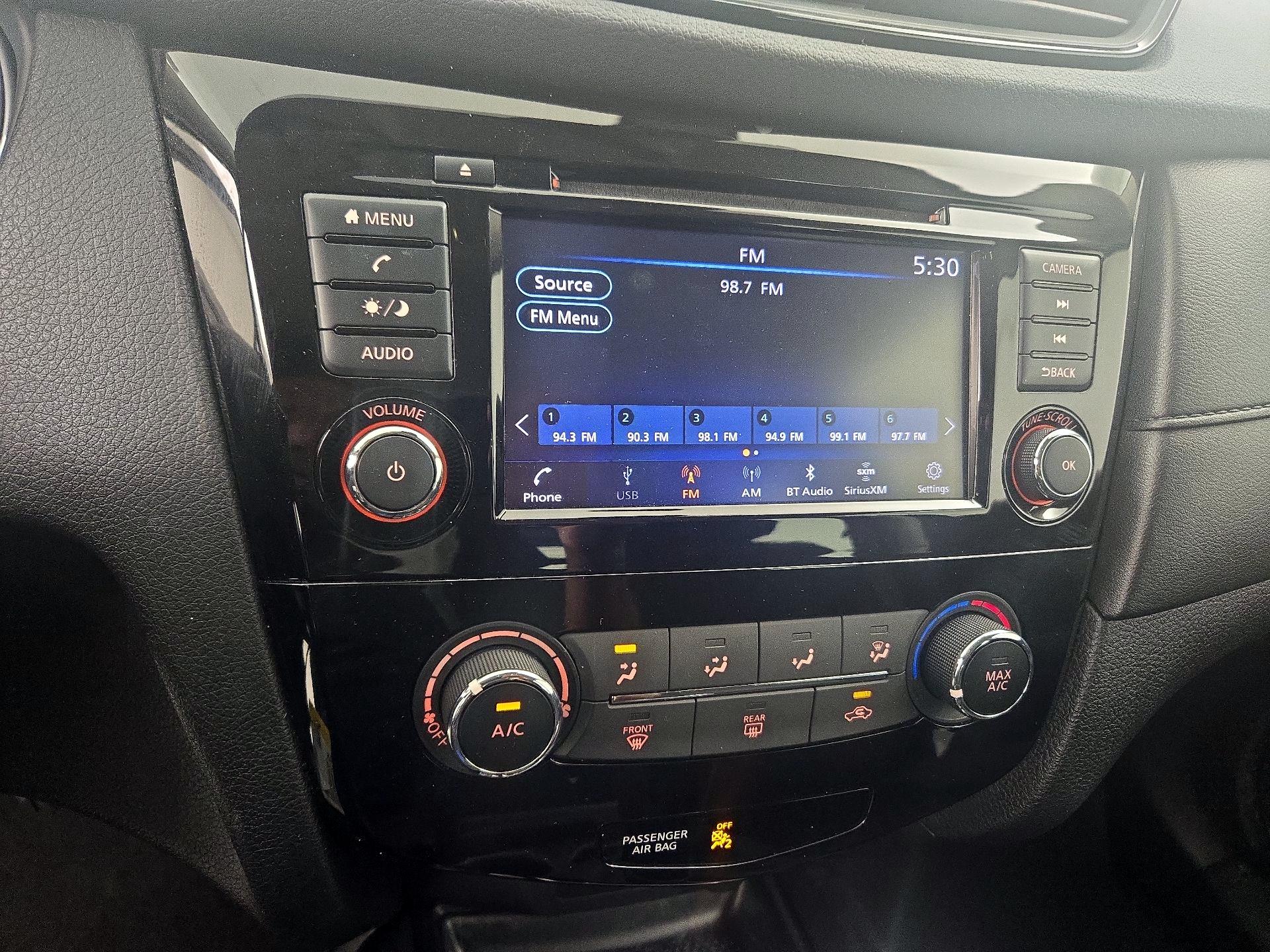 Thumbnail: 2019 Nissan Rogue - 15