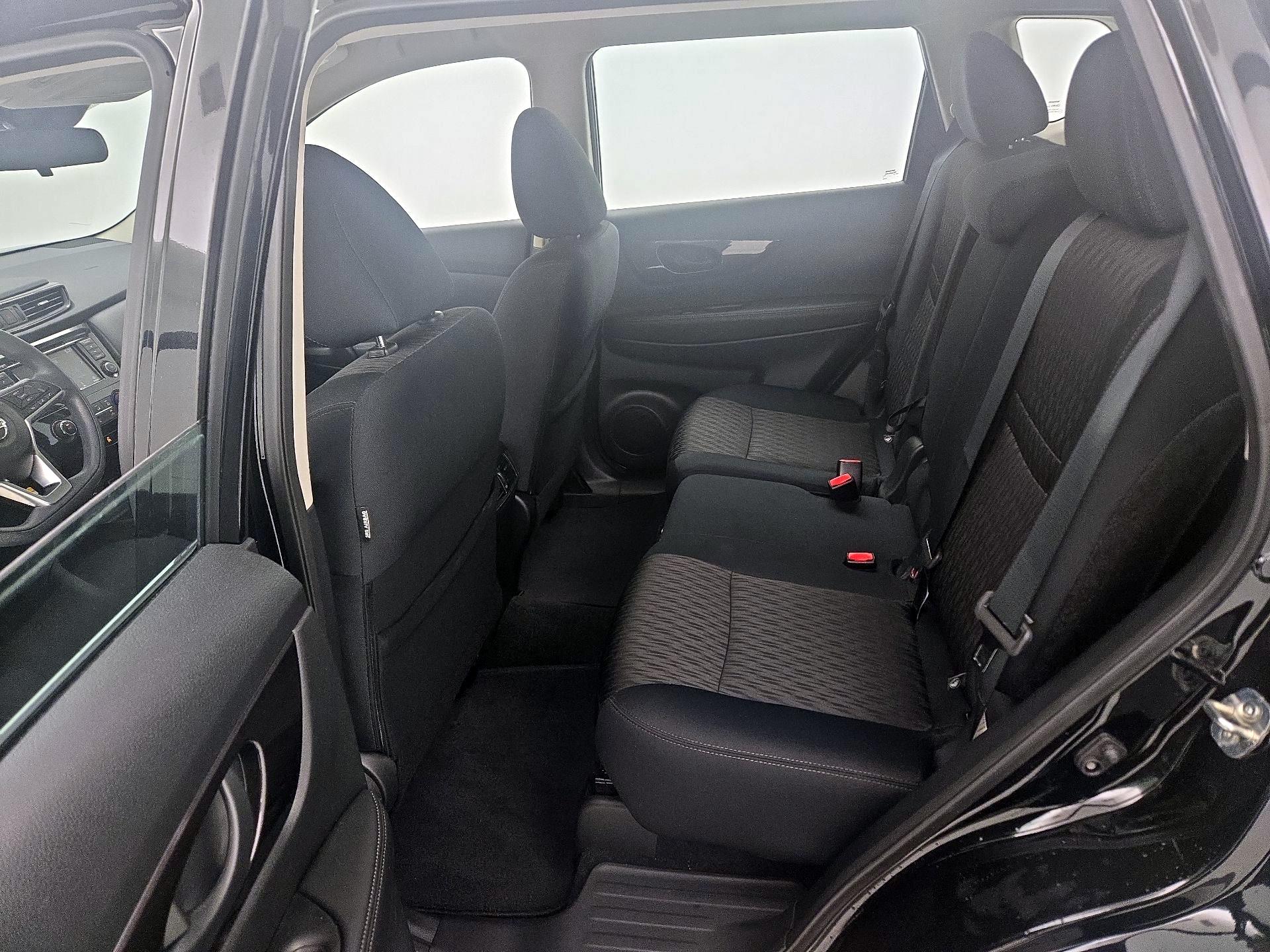 Thumbnail: 2019 Nissan Rogue - 19