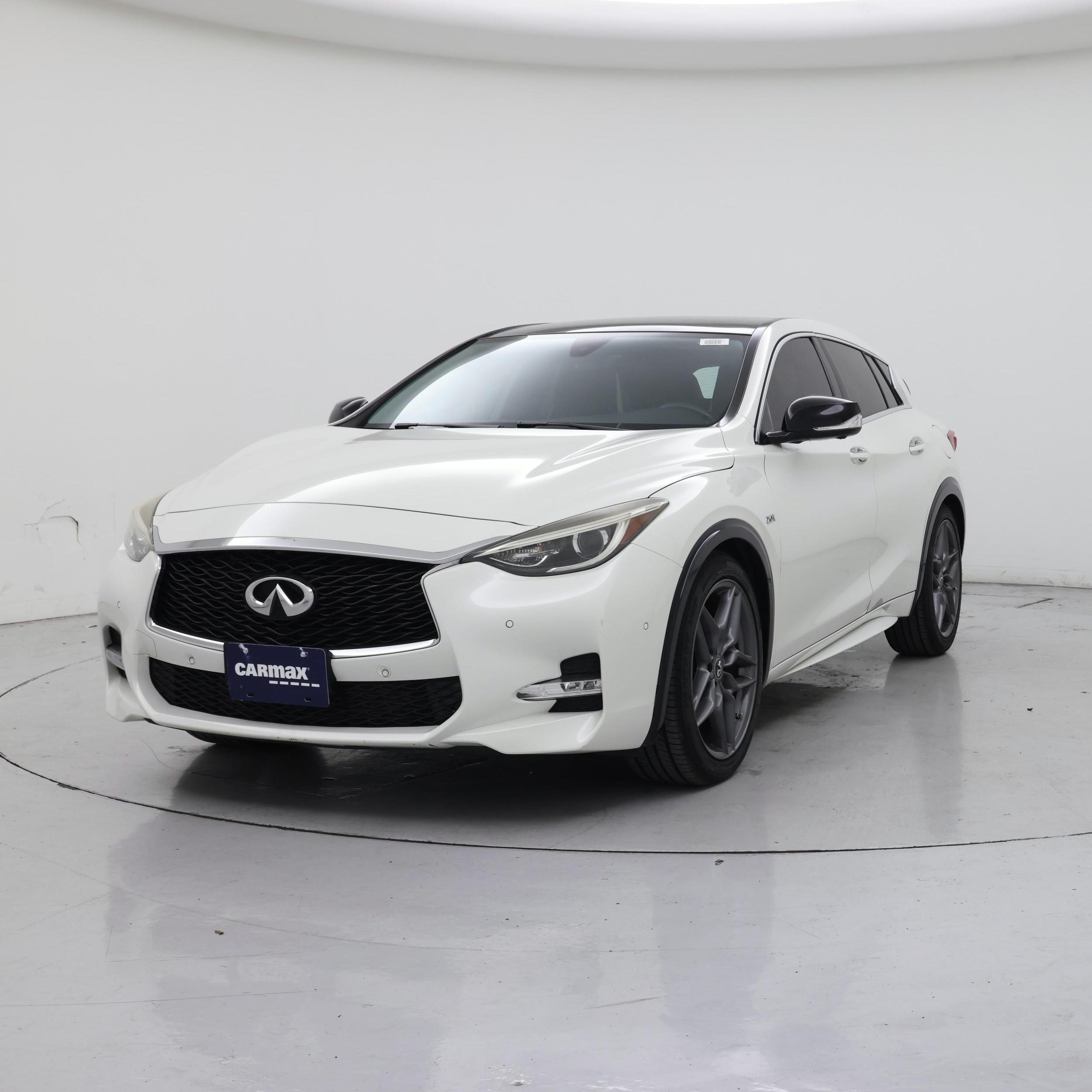 Thumbnail: 2018 INFINITI QX30 - 4