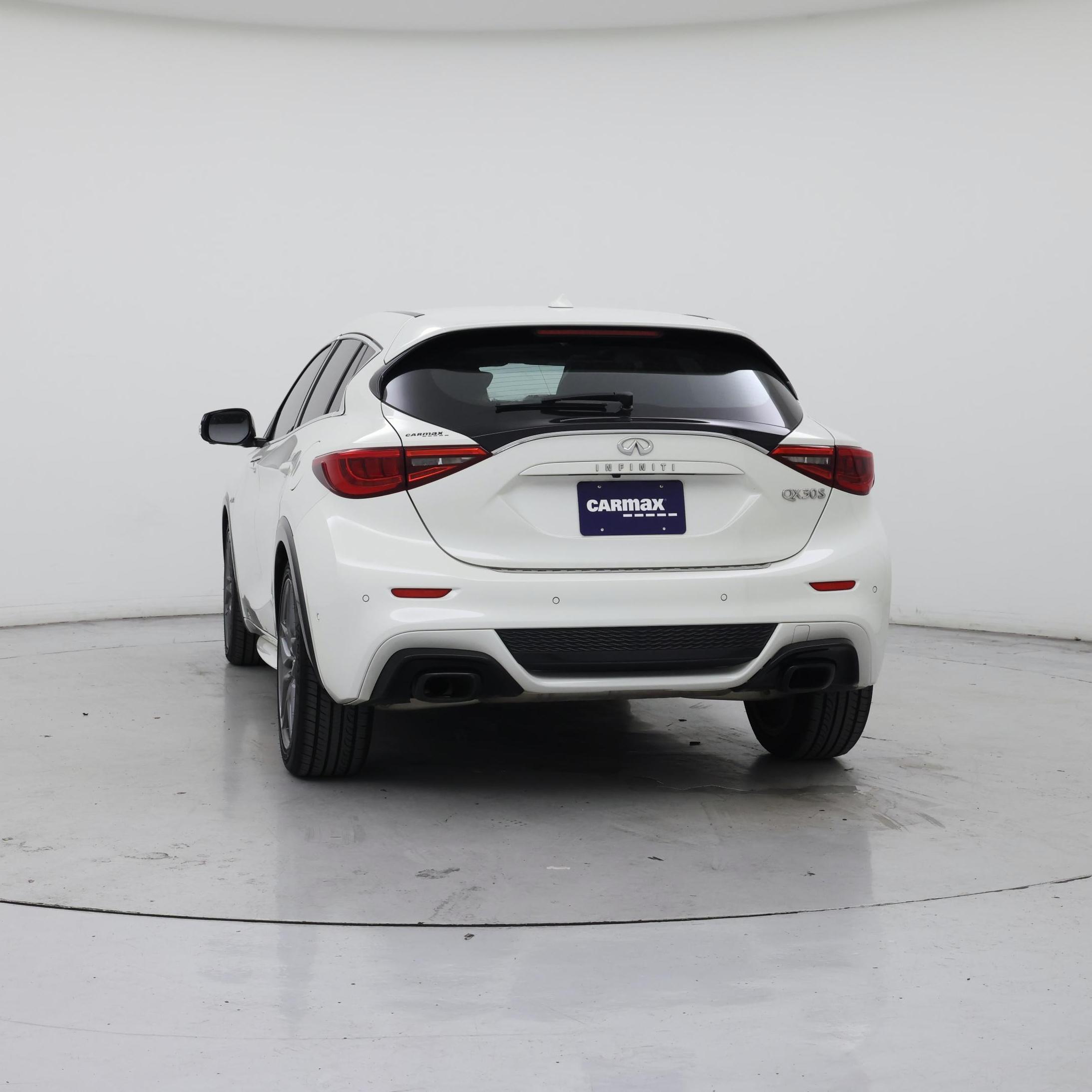 Thumbnail: 2018 INFINITI QX30 - 6
