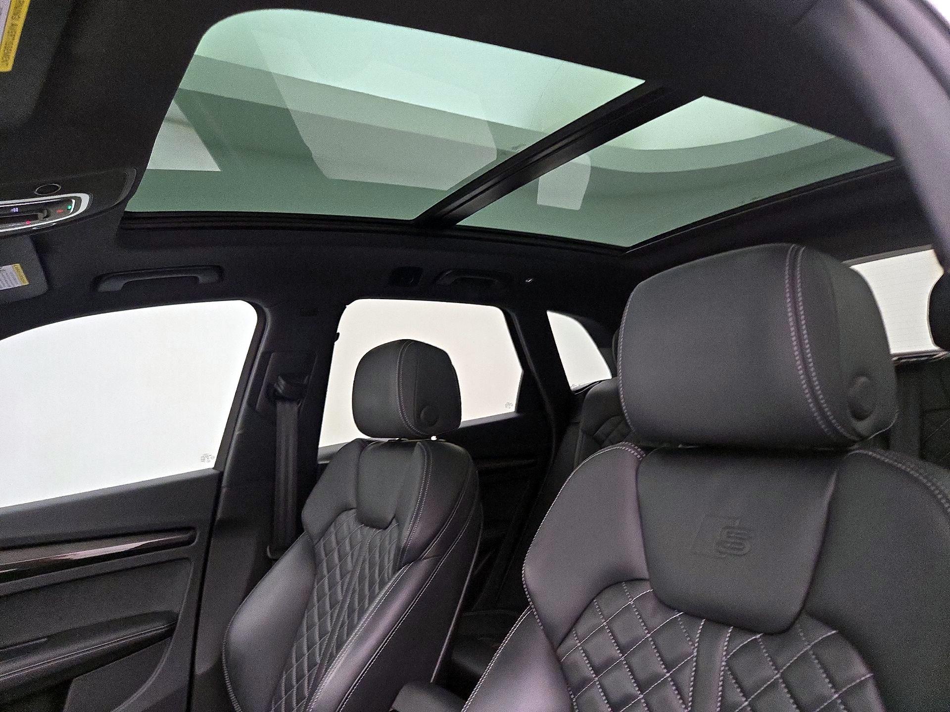 Thumbnail: 2023 Audi SQ5 - 20