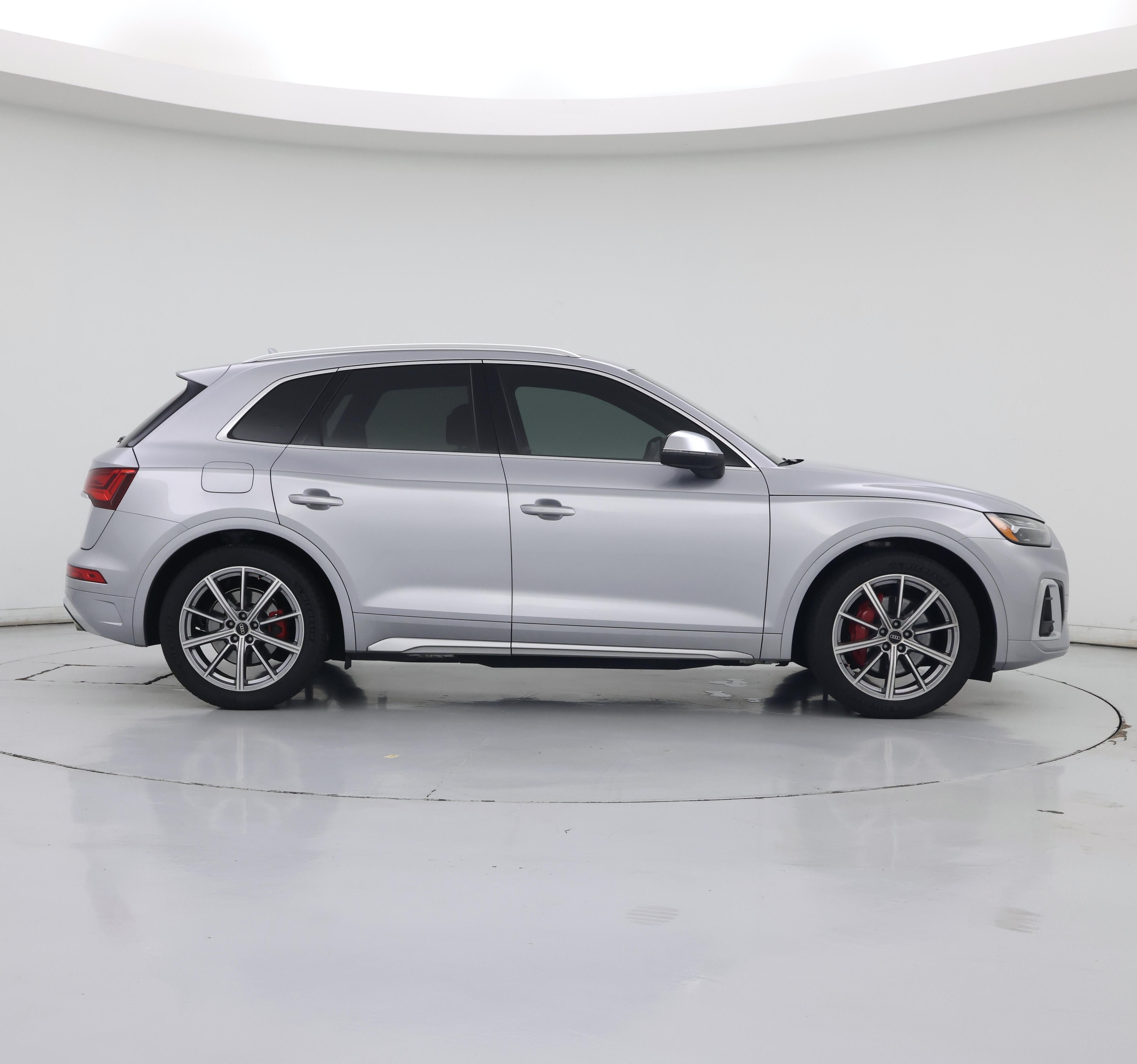 Thumbnail: 2023 Audi SQ5 - 7