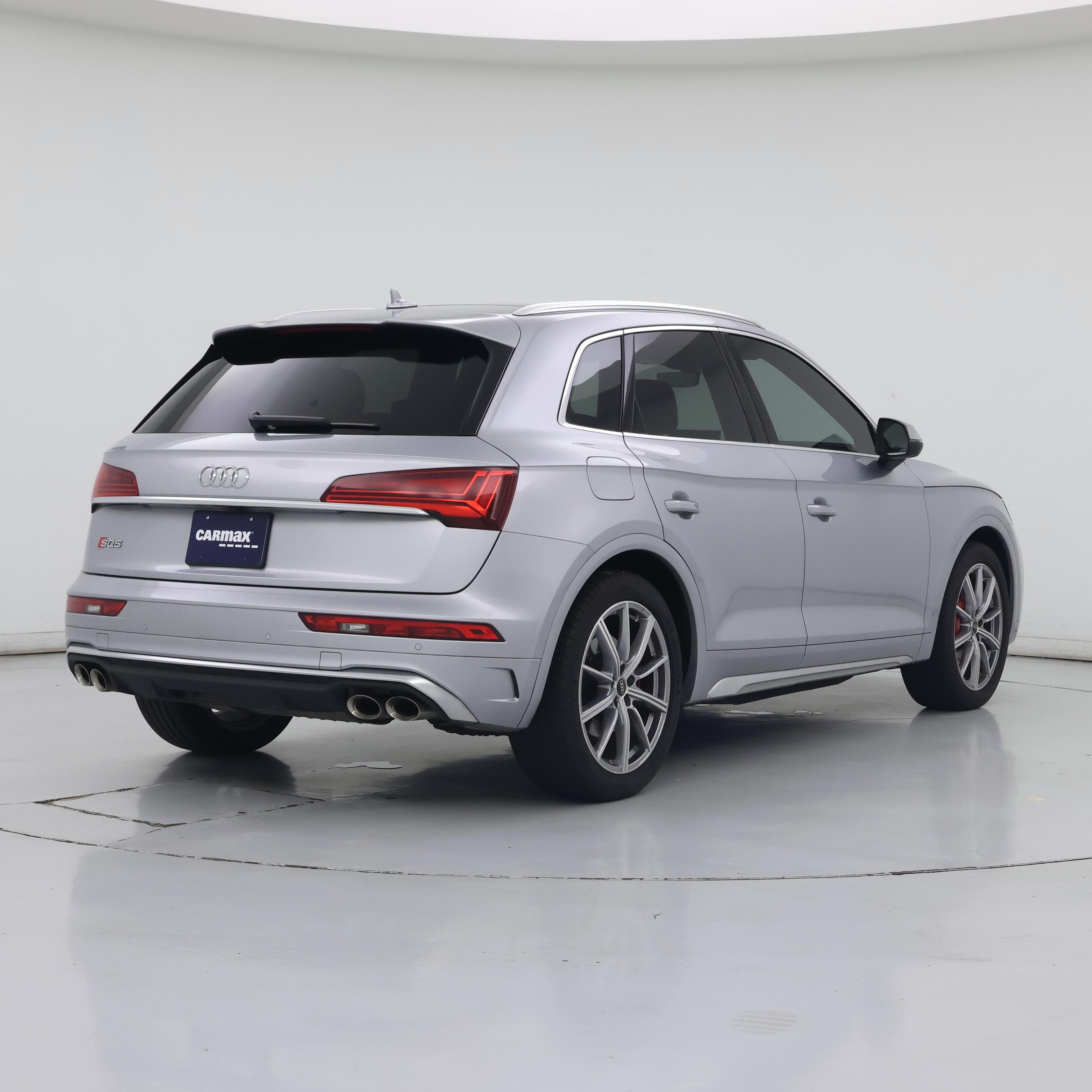Thumbnail: 2023 Audi SQ5 - 8