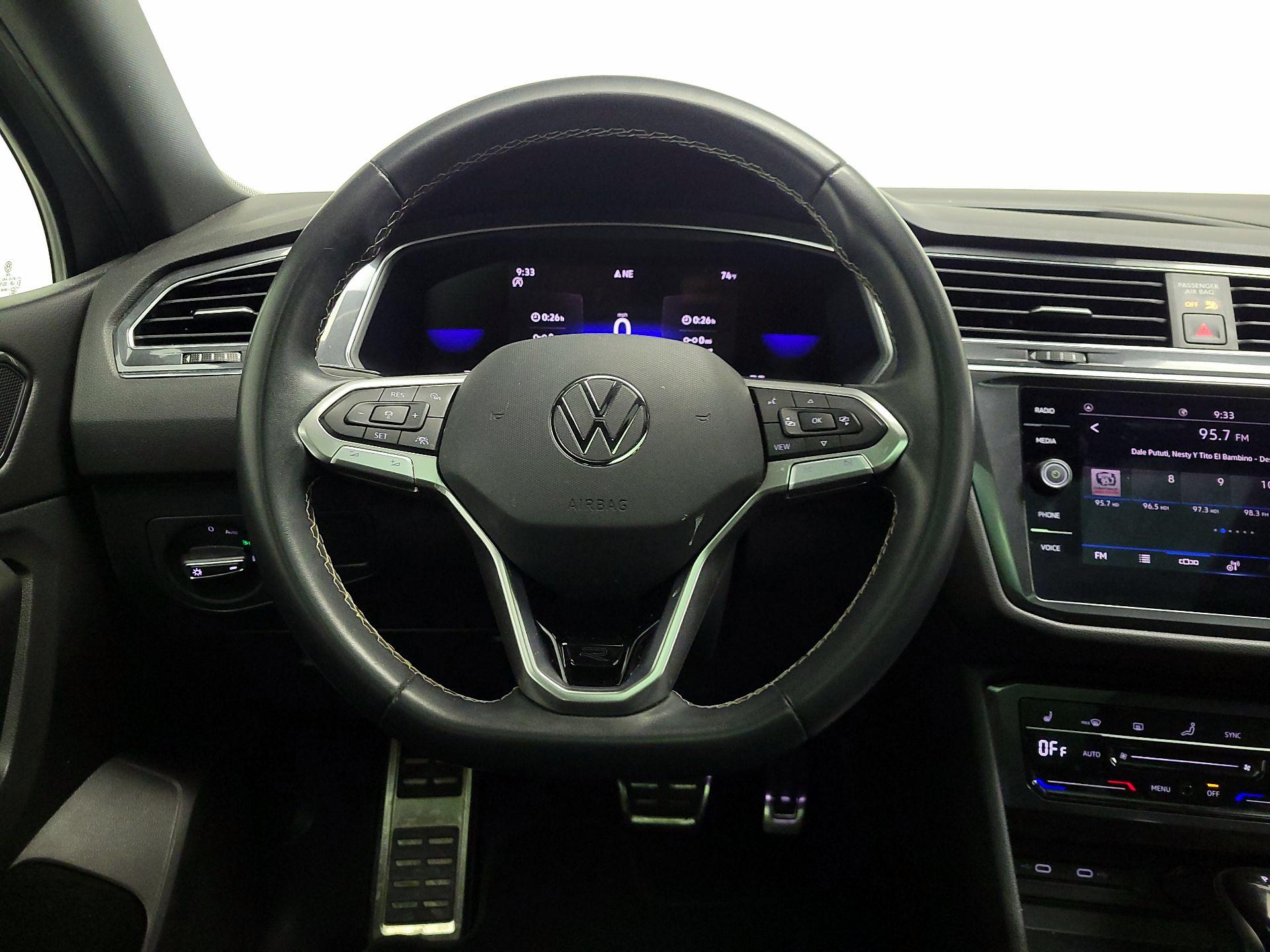 Thumbnail: 2023 Volkswagen Tiguan - 10