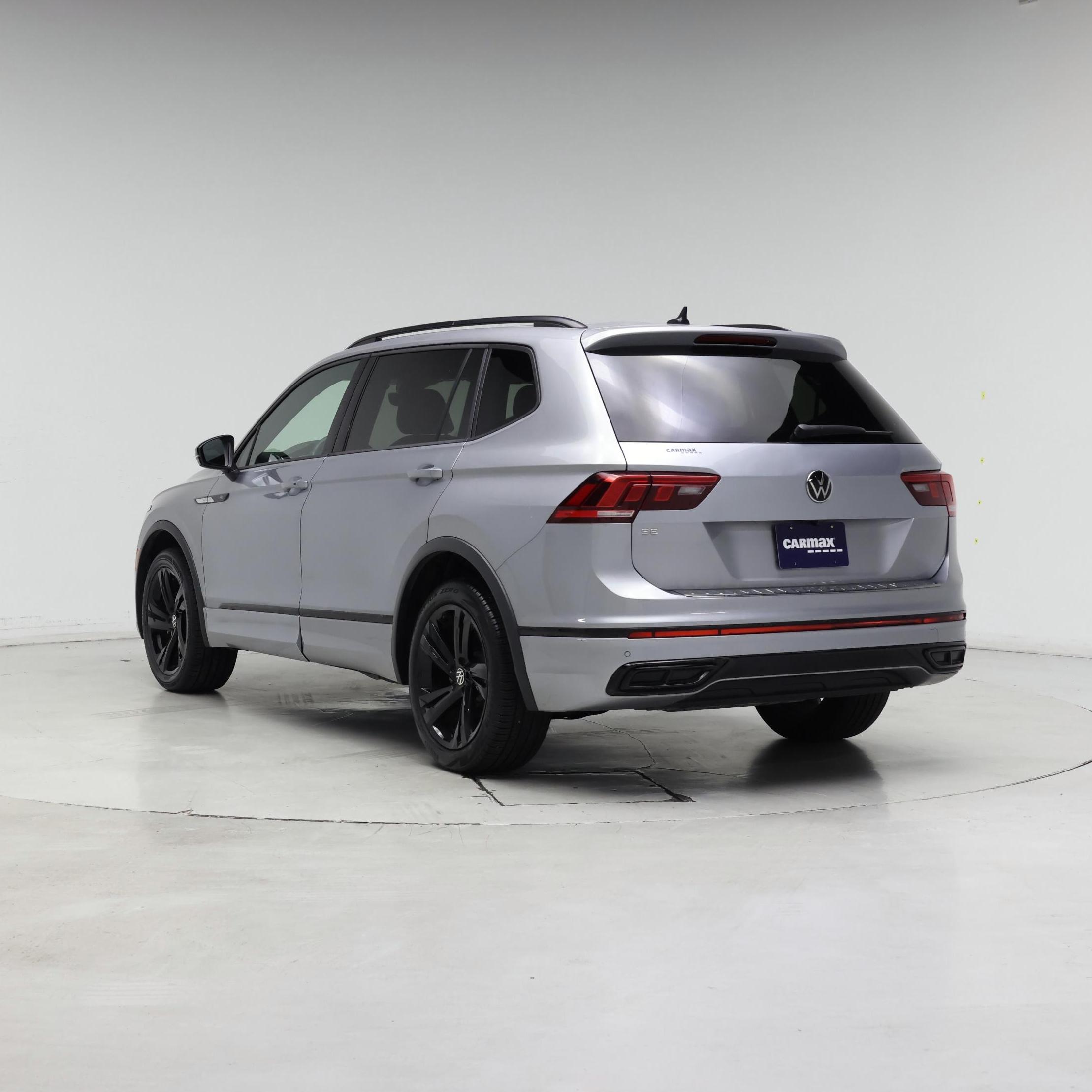 Thumbnail: 2023 Volkswagen Tiguan - 2