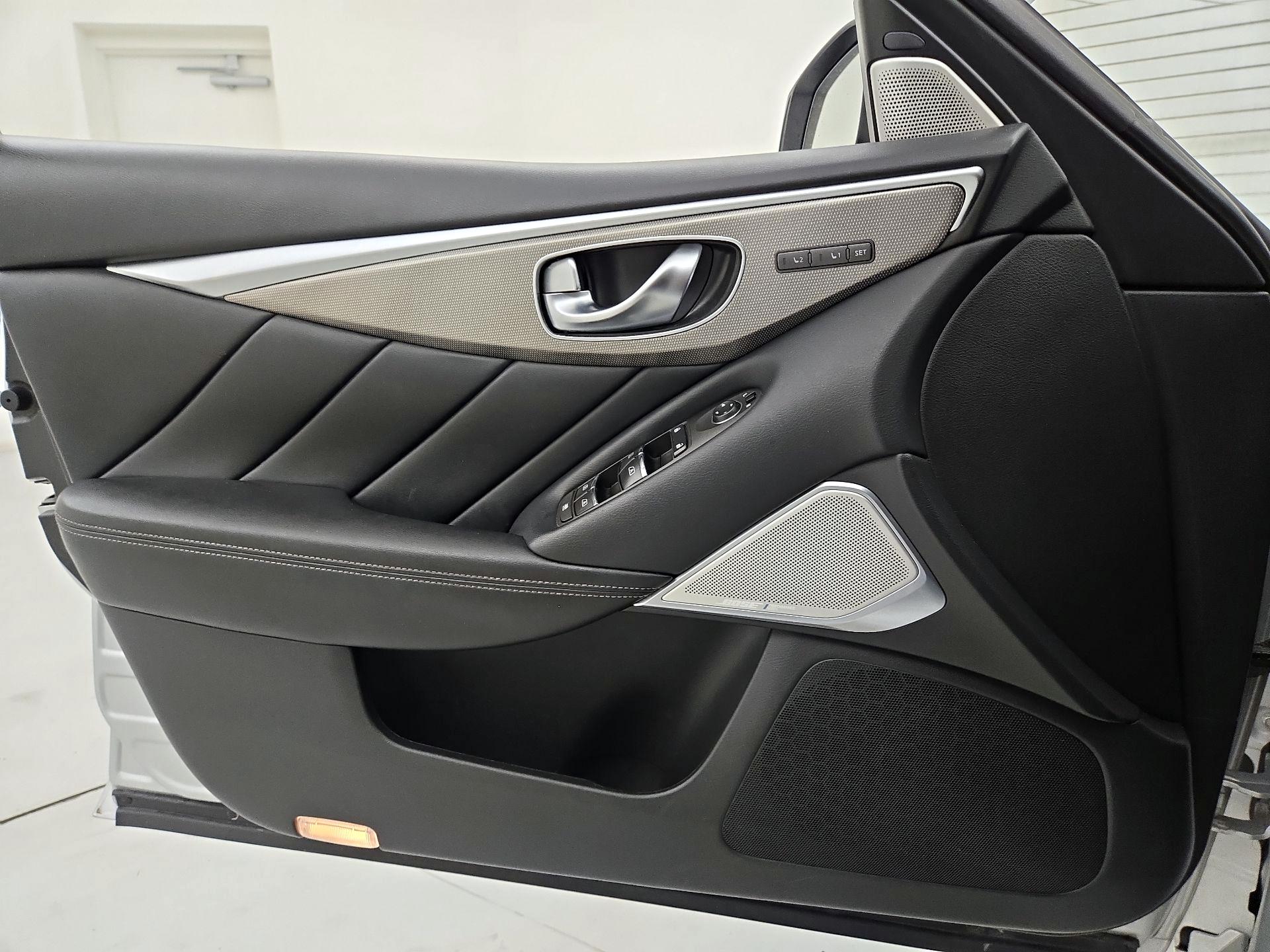 Thumbnail: 2019 INFINITI Q50 - 10