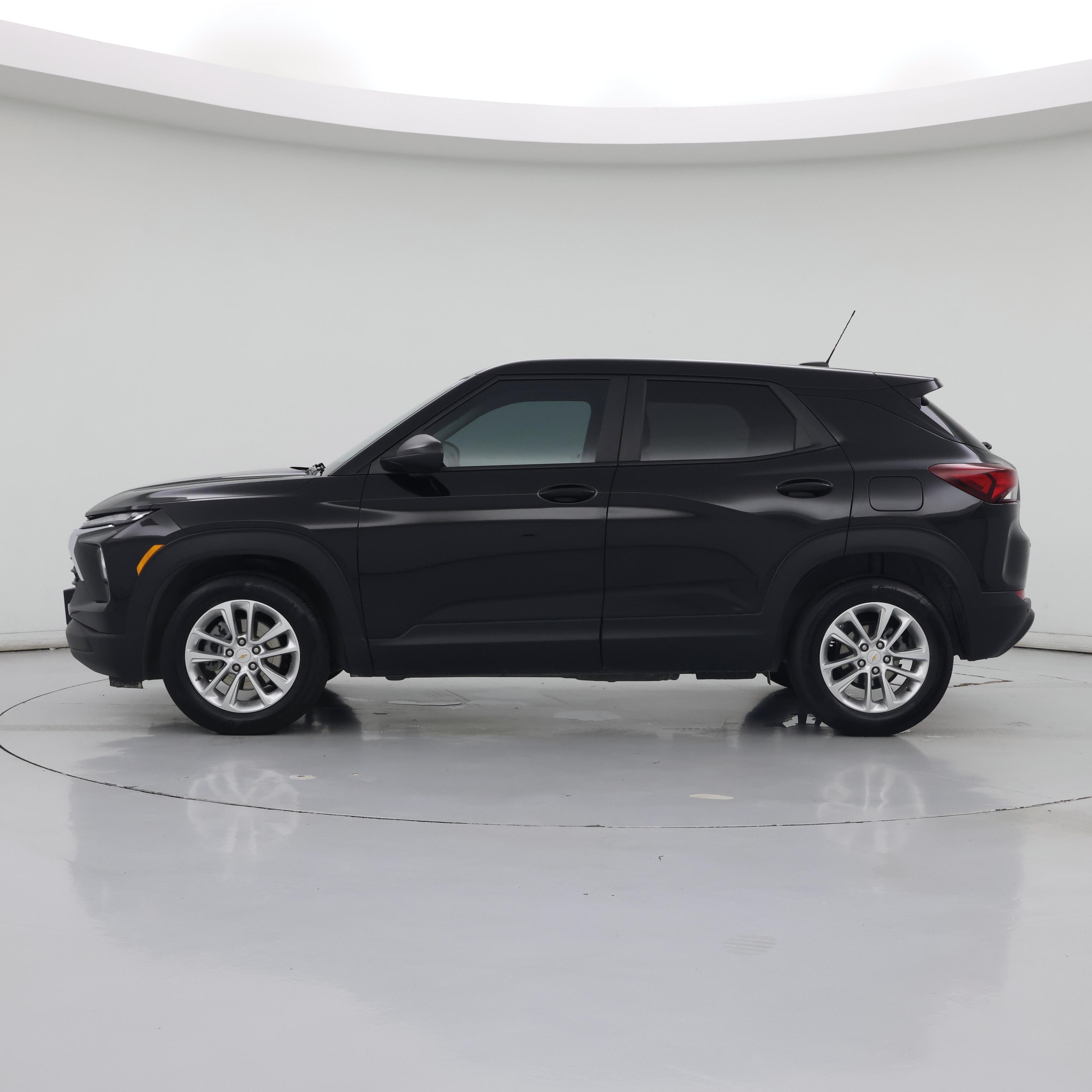 Thumbnail: 2025 Chevrolet TrailBlazer - 3