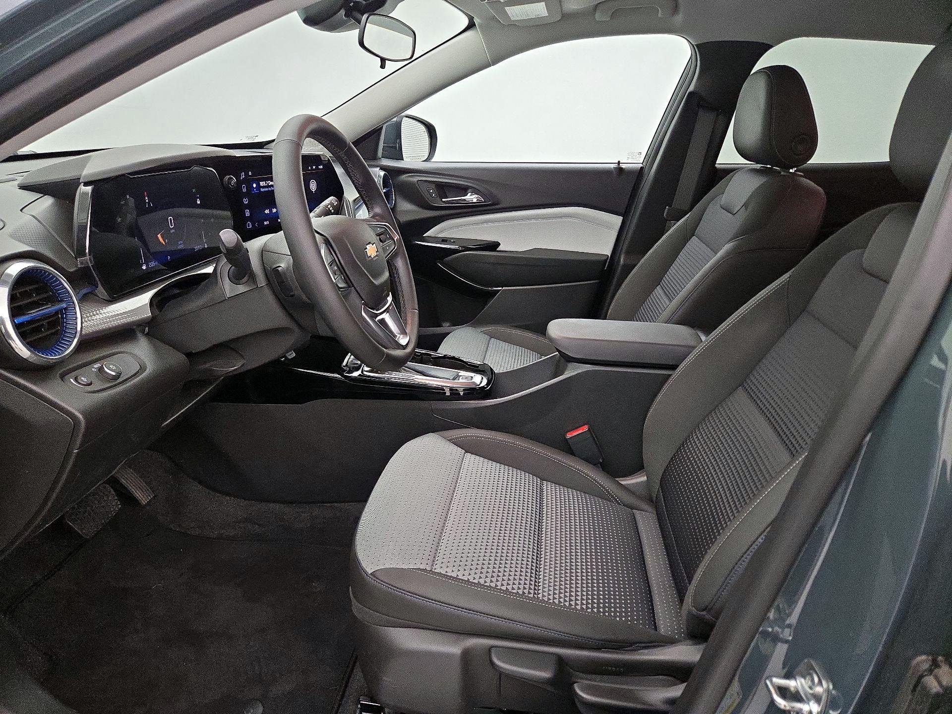 Thumbnail: 2025 Chevrolet Trax - 11