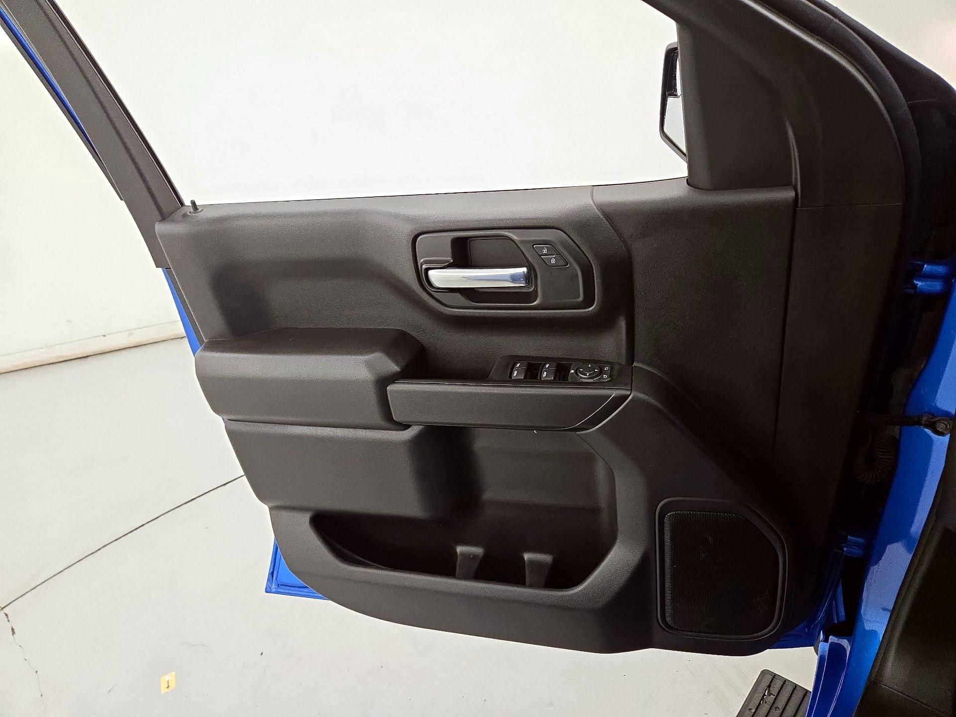 Thumbnail: 2025 Chevrolet Silverado 1500 - 12