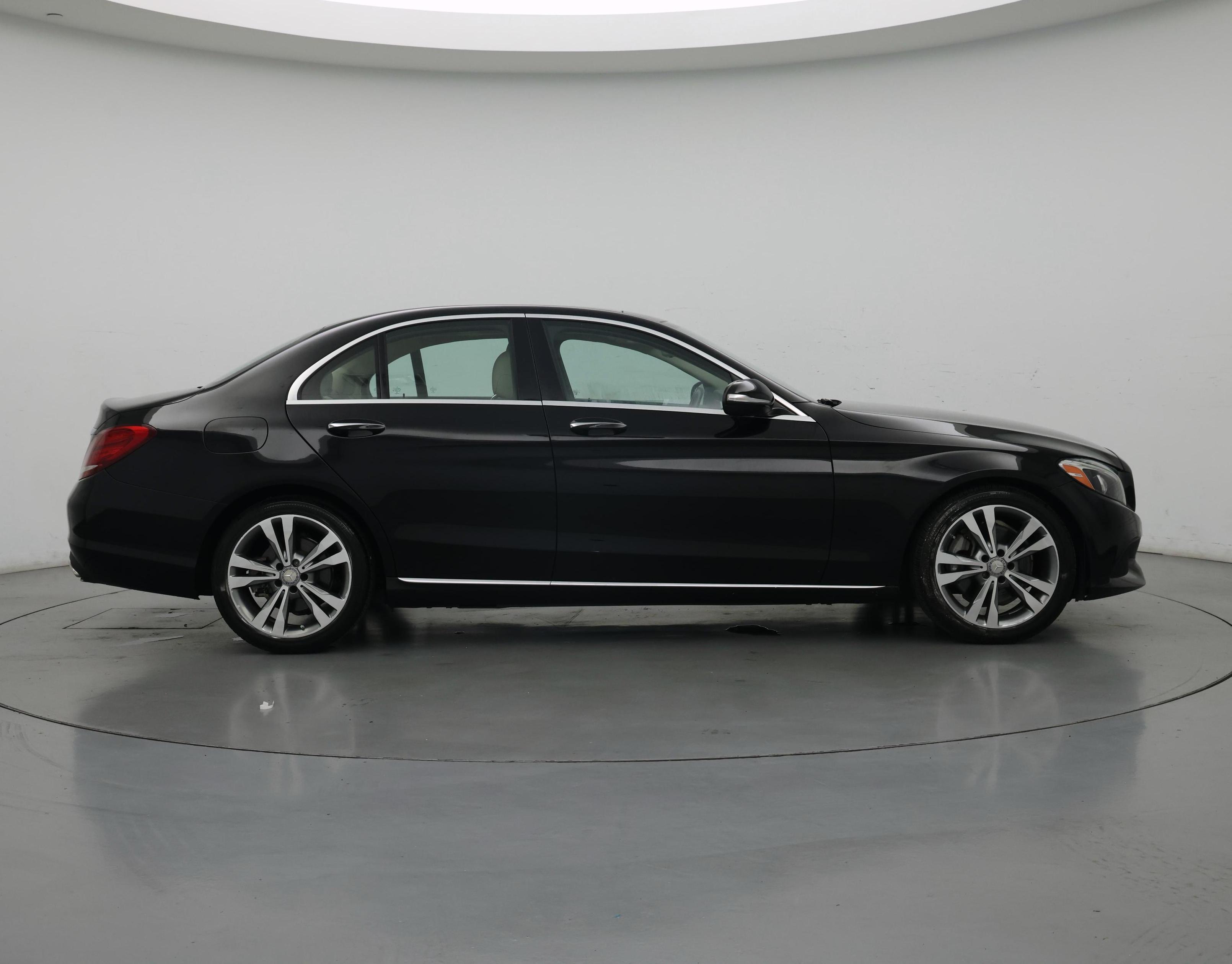 Thumbnail: 2015 Mercedes-Benz C-Class - 7