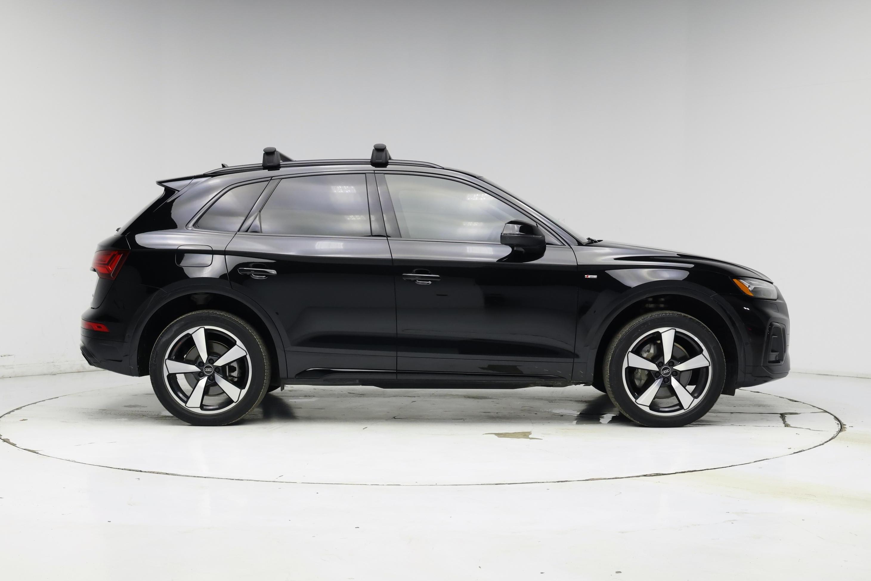 Thumbnail: 2023 Audi Q5 - 7