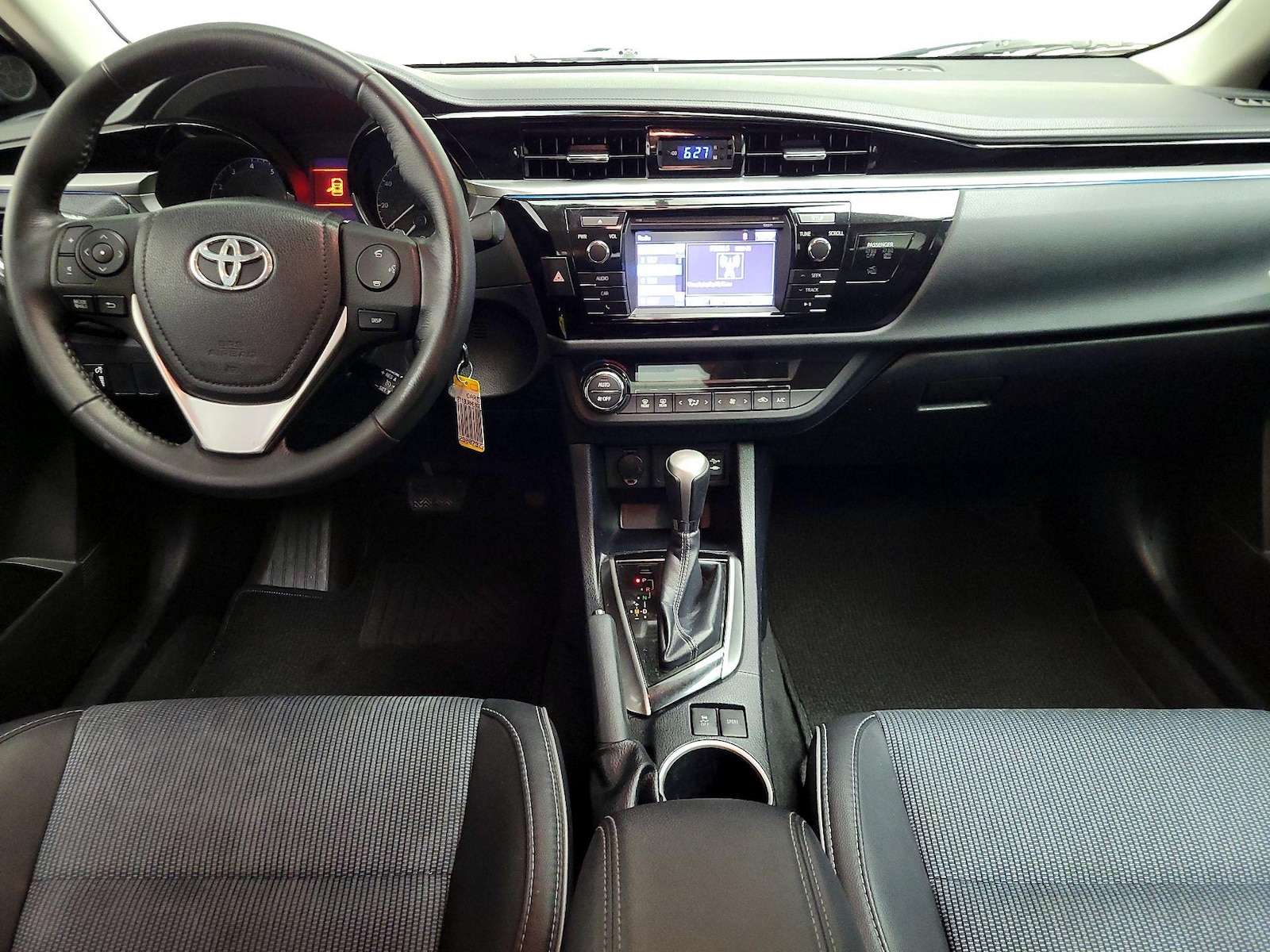 2016 Toyota Corolla S Plus - Photo 10