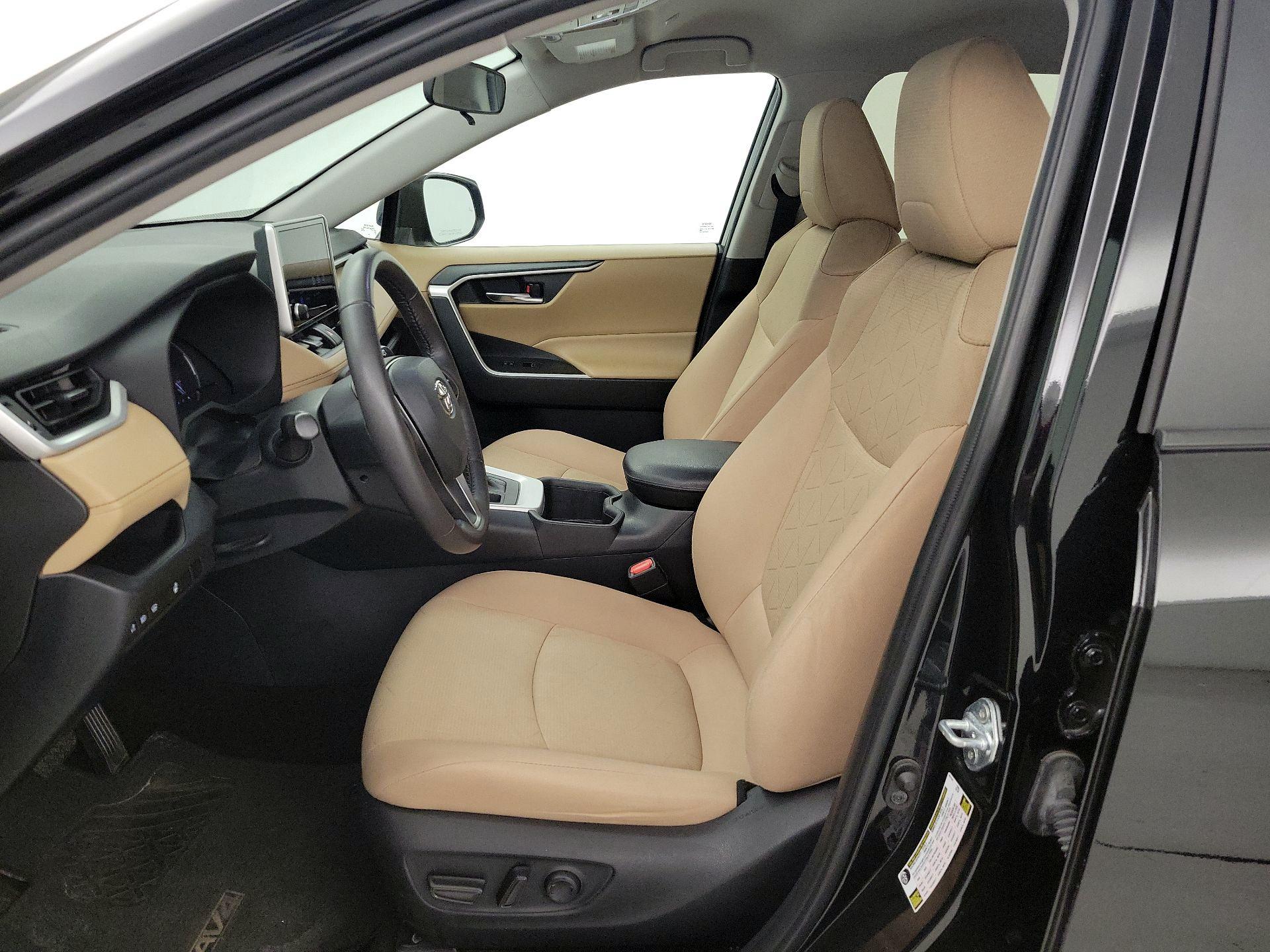 Thumbnail: 2024 Toyota RAV4 - 11