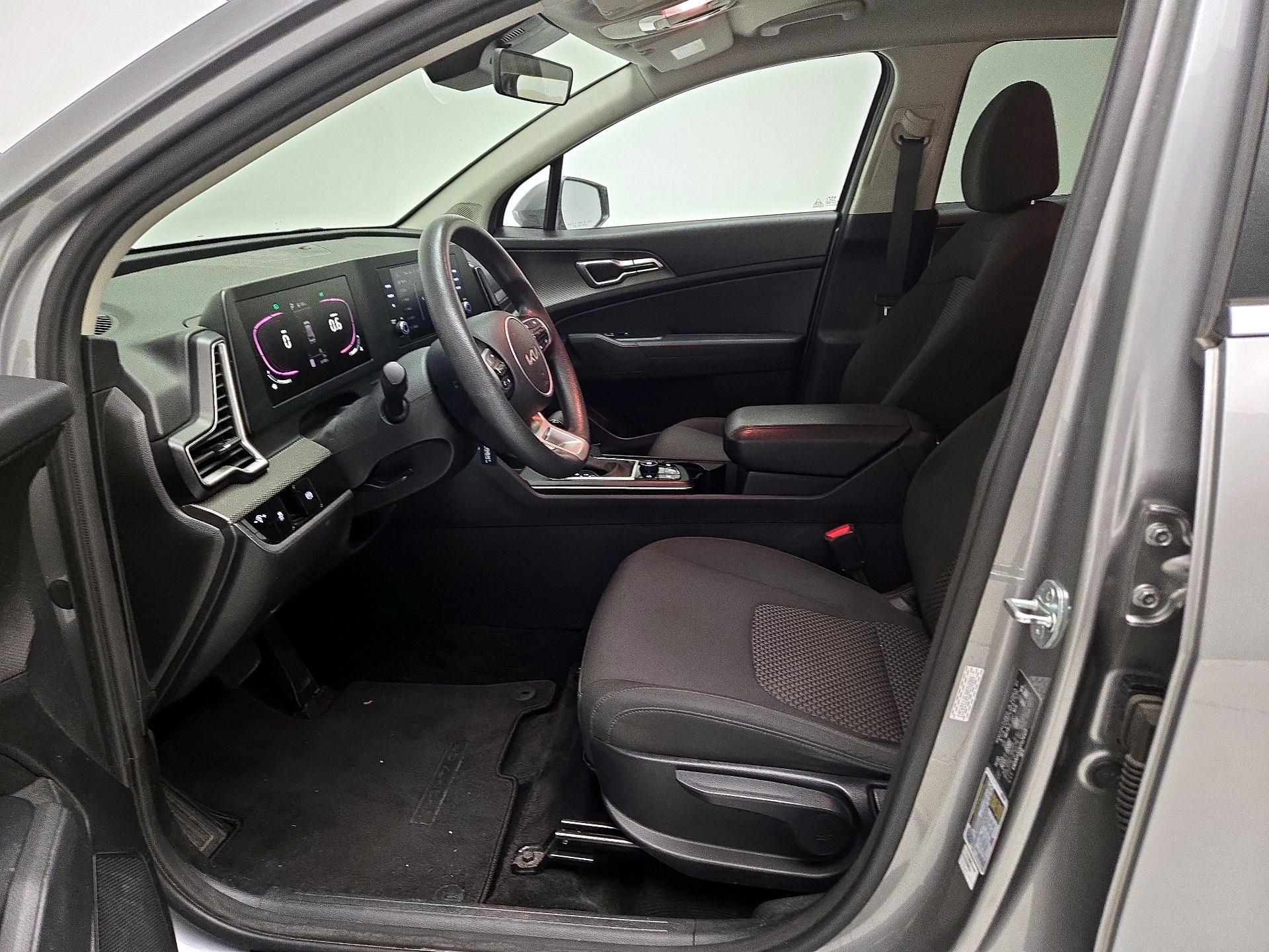 Thumbnail: 2023 Kia Sportage - 11