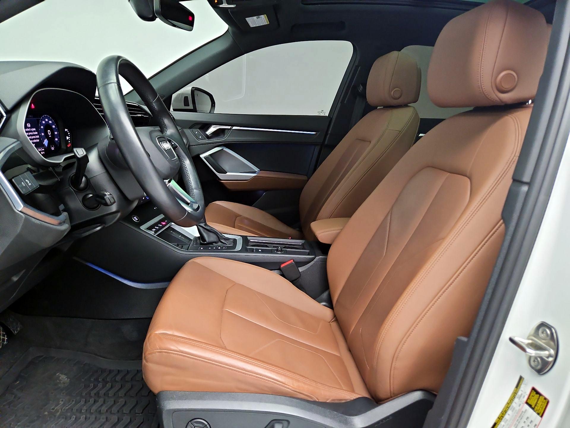 Thumbnail: 2021 Audi Q3 - 11