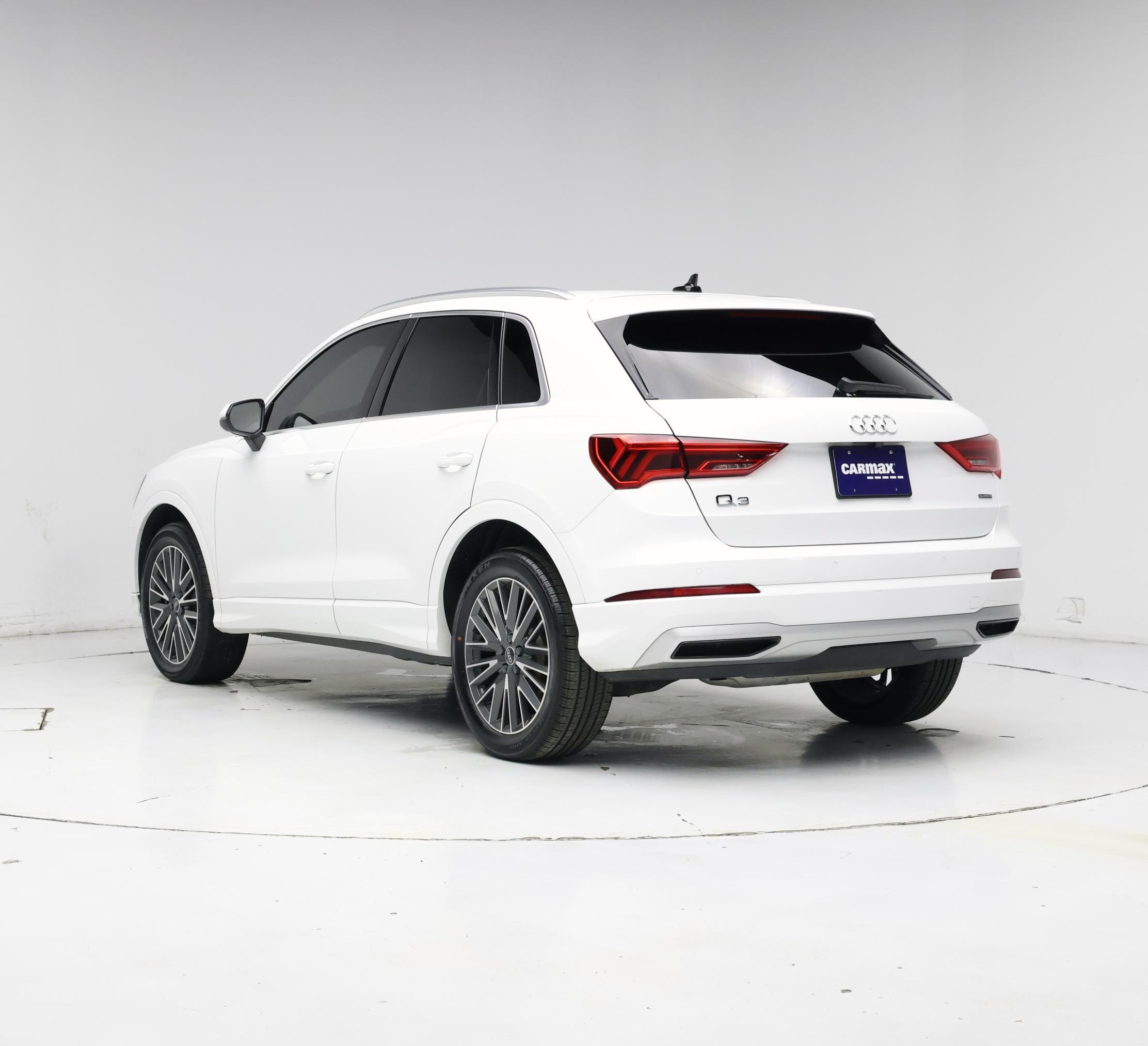 Thumbnail: 2021 Audi Q3 - 2