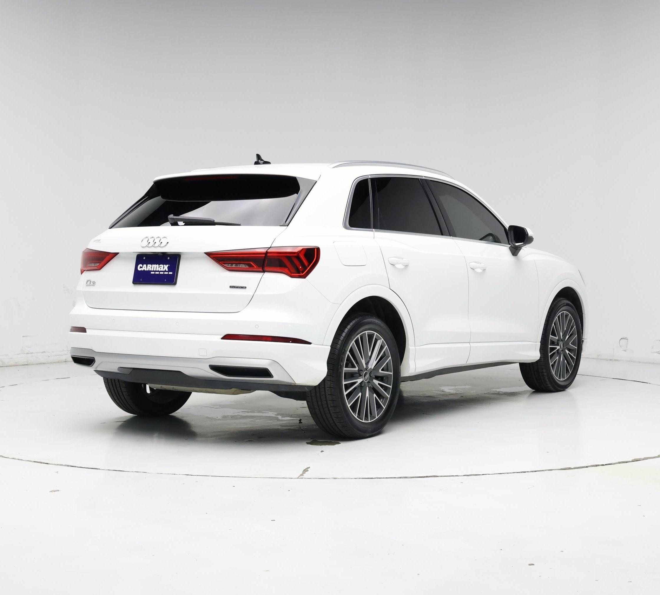 Thumbnail: 2021 Audi Q3 - 8