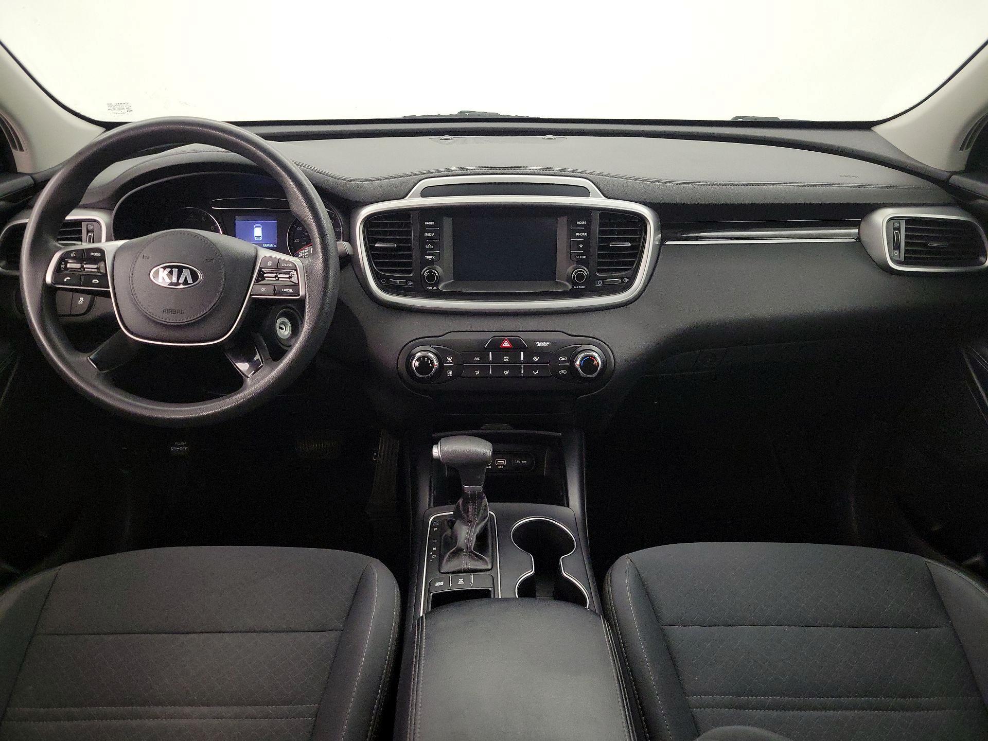 Thumbnail: 2020 Kia Sorento - 9