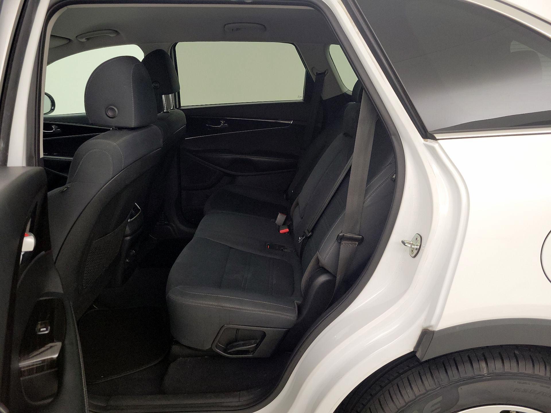 Thumbnail: 2020 Kia Sorento - 19