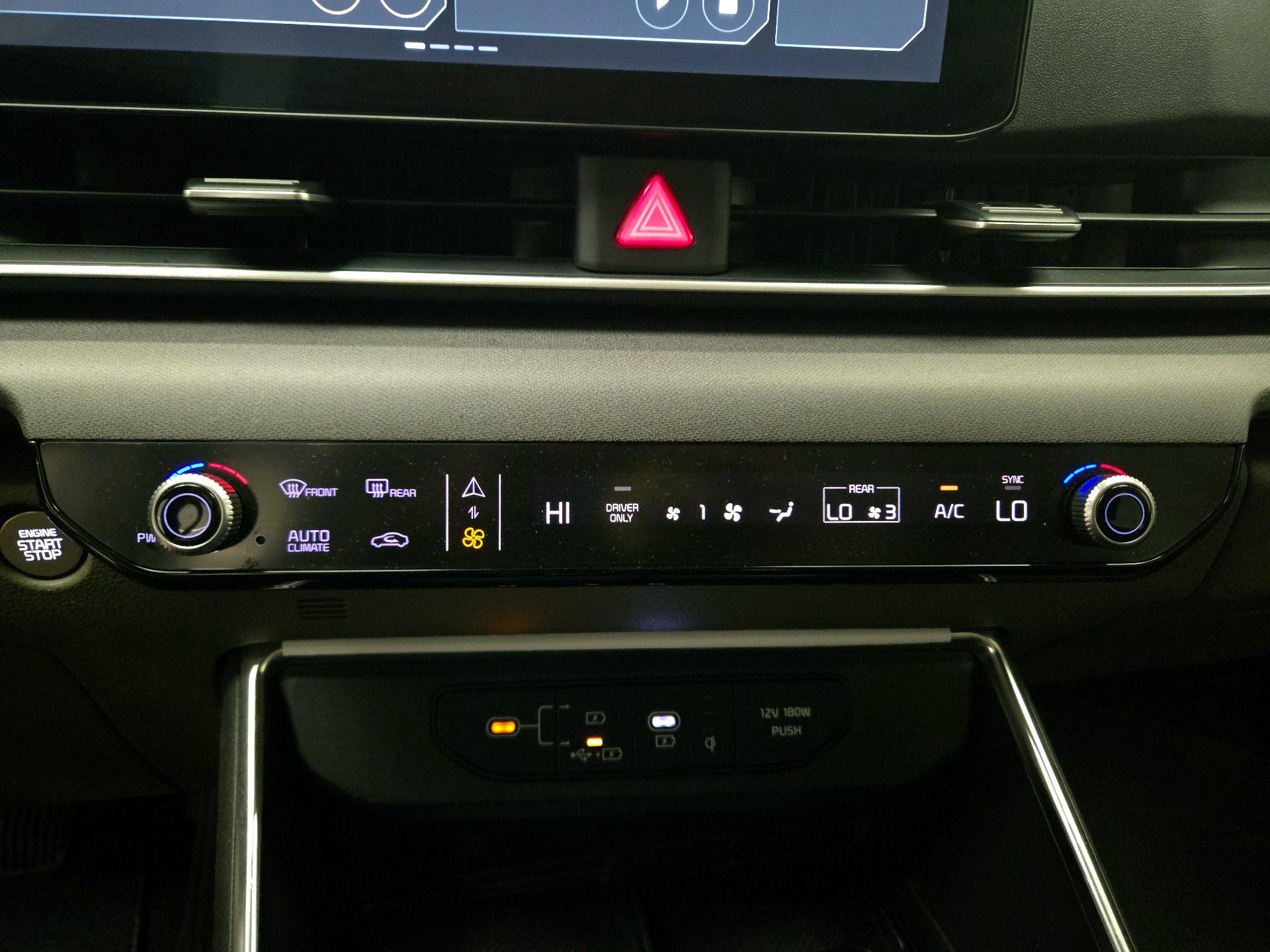 Thumbnail: 2026 Kia Carnival - 17