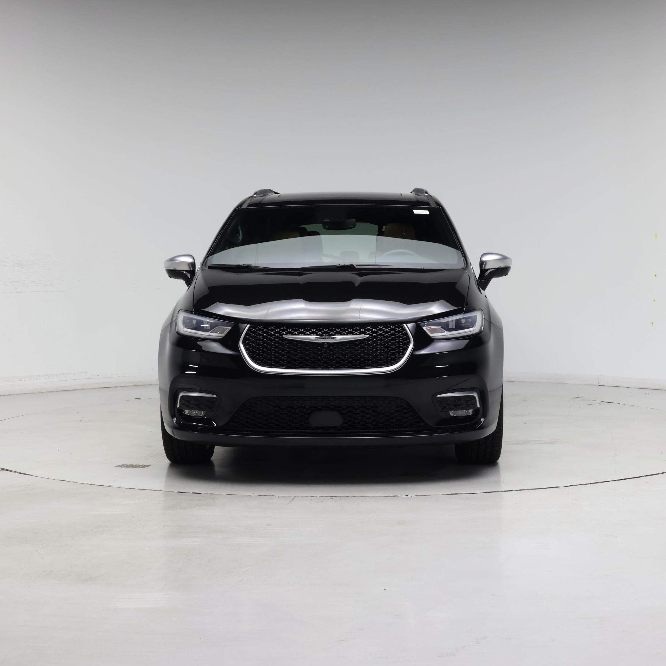 Thumbnail: 2023 Chrysler Pacifica - 5