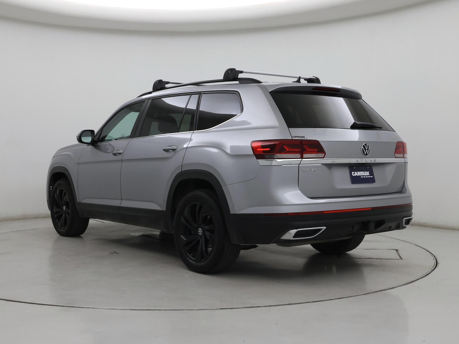 2022 Volkswagen Atlas SE w/Tech - Photo 3
