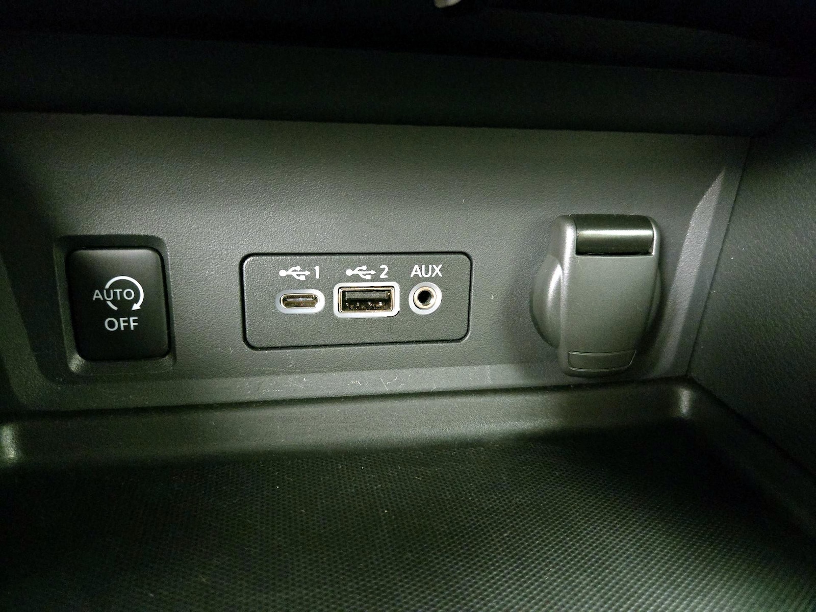 2025 Nissan Sentra SV - Photo 19