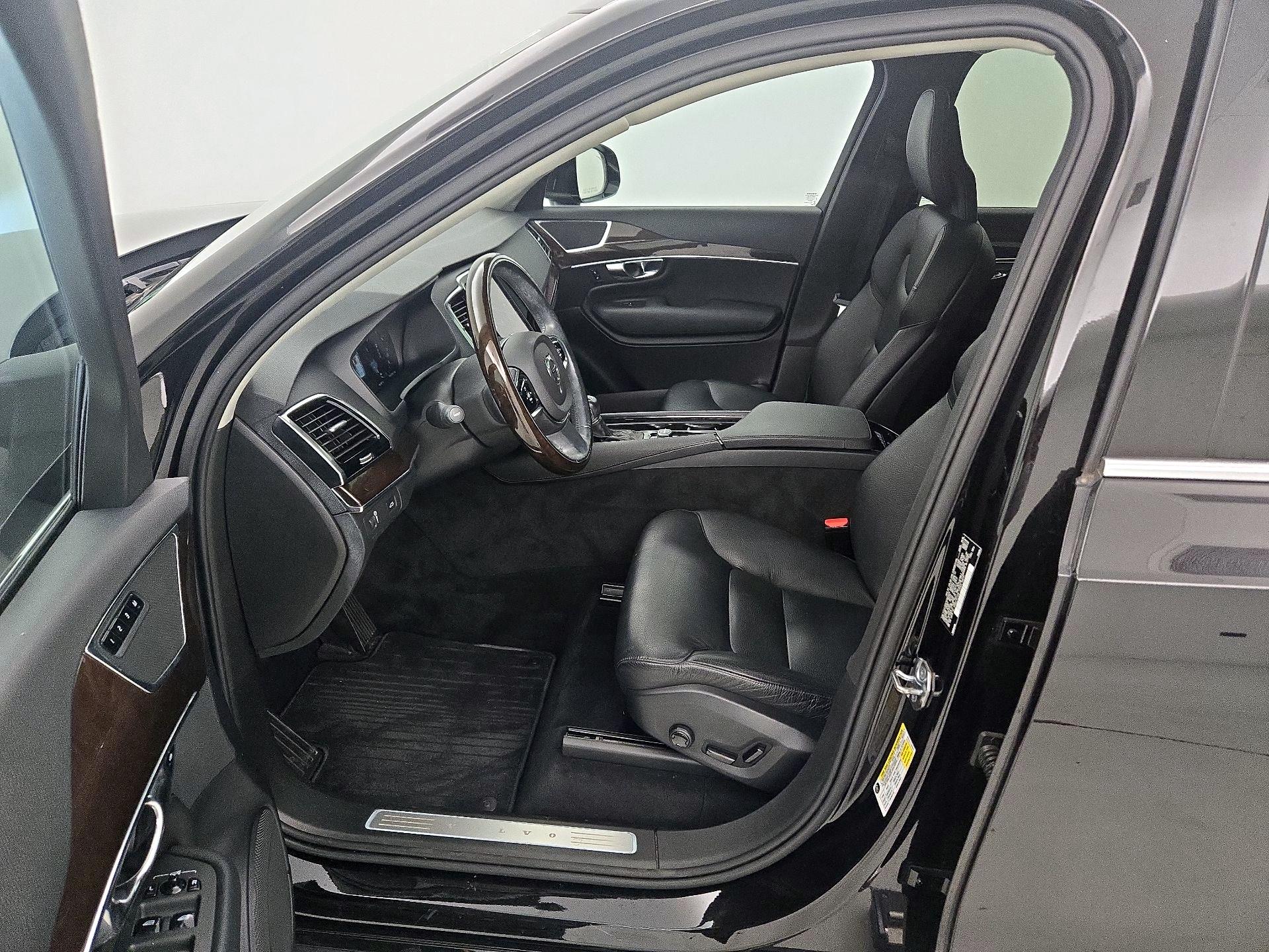 Thumbnail: 2016 Volvo XC90 - 11