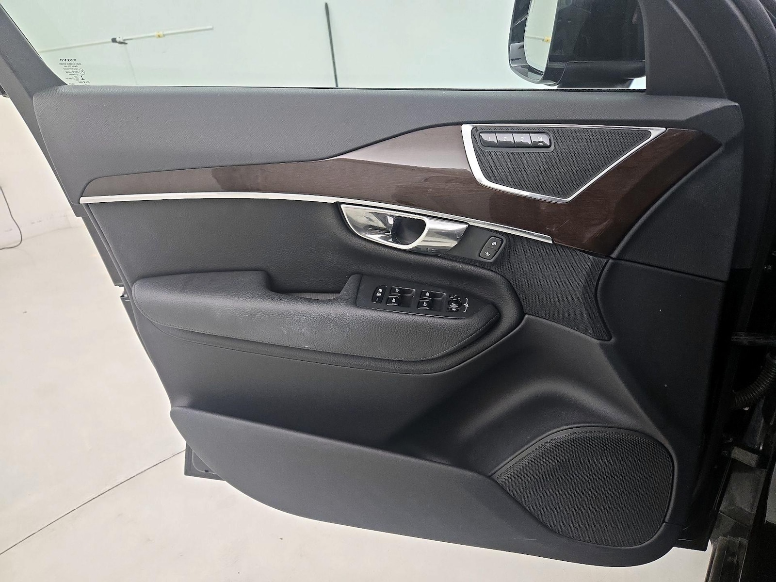 2016 Volvo XC90 Momentum - Photo 13