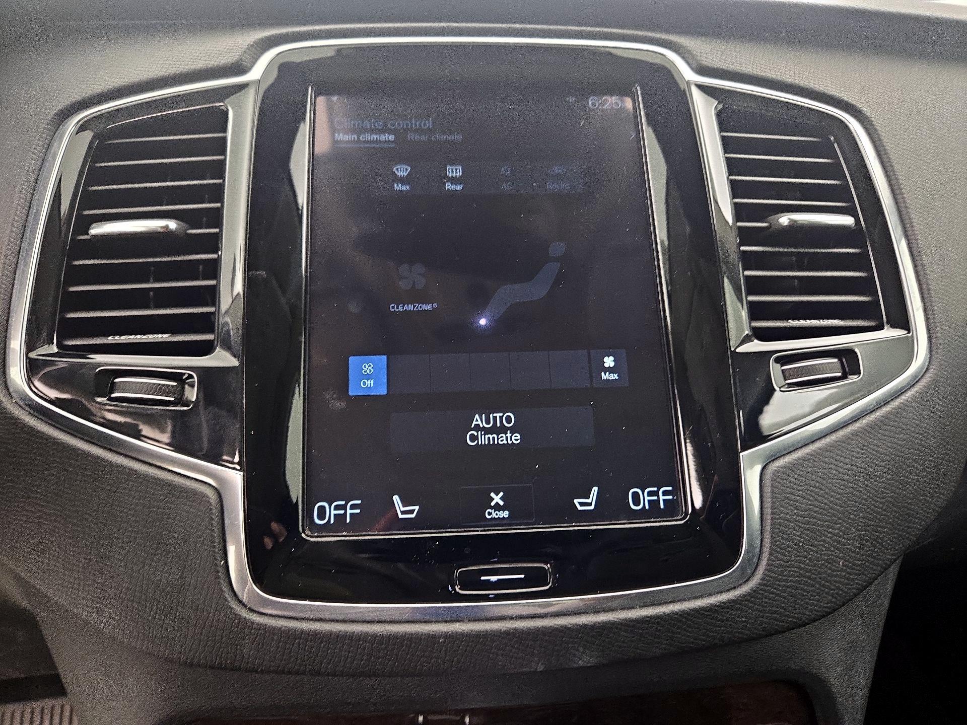 Thumbnail: 2016 Volvo XC90 - 16