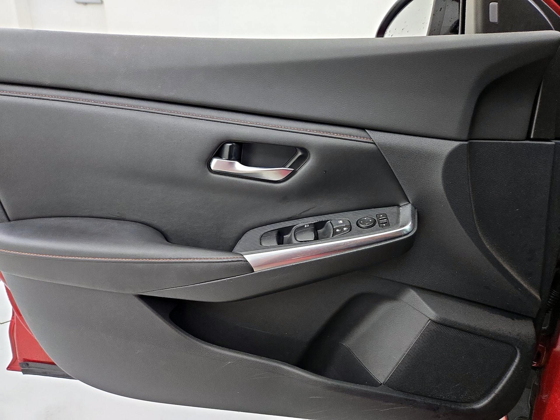 Thumbnail: 2021 Nissan Sentra - 12