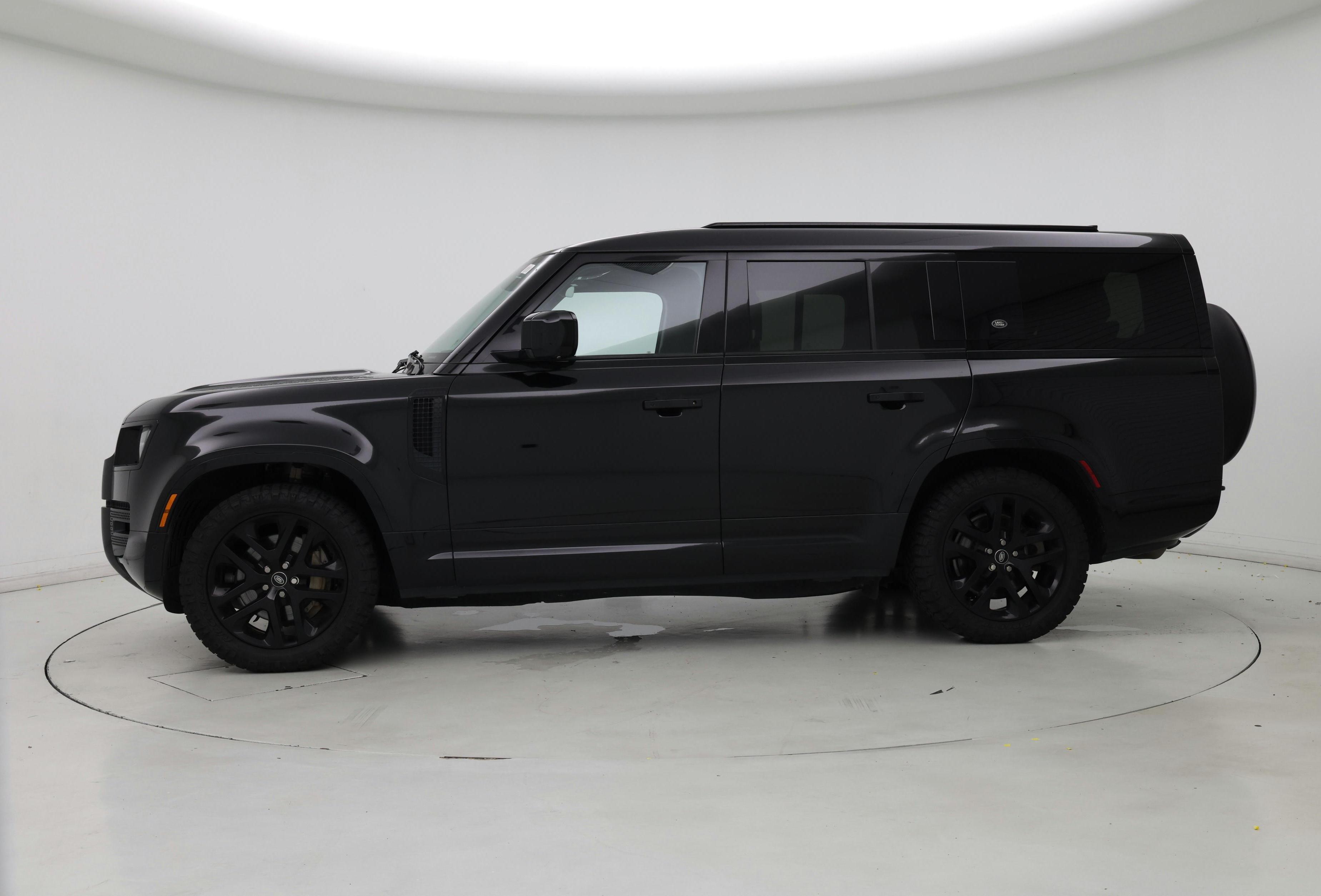 Thumbnail: 2023 Land Rover Defender - 3