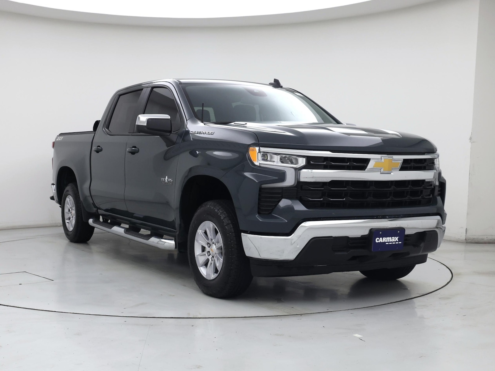 2026 Chevrolet Silverado 1500 LT - Photo 2