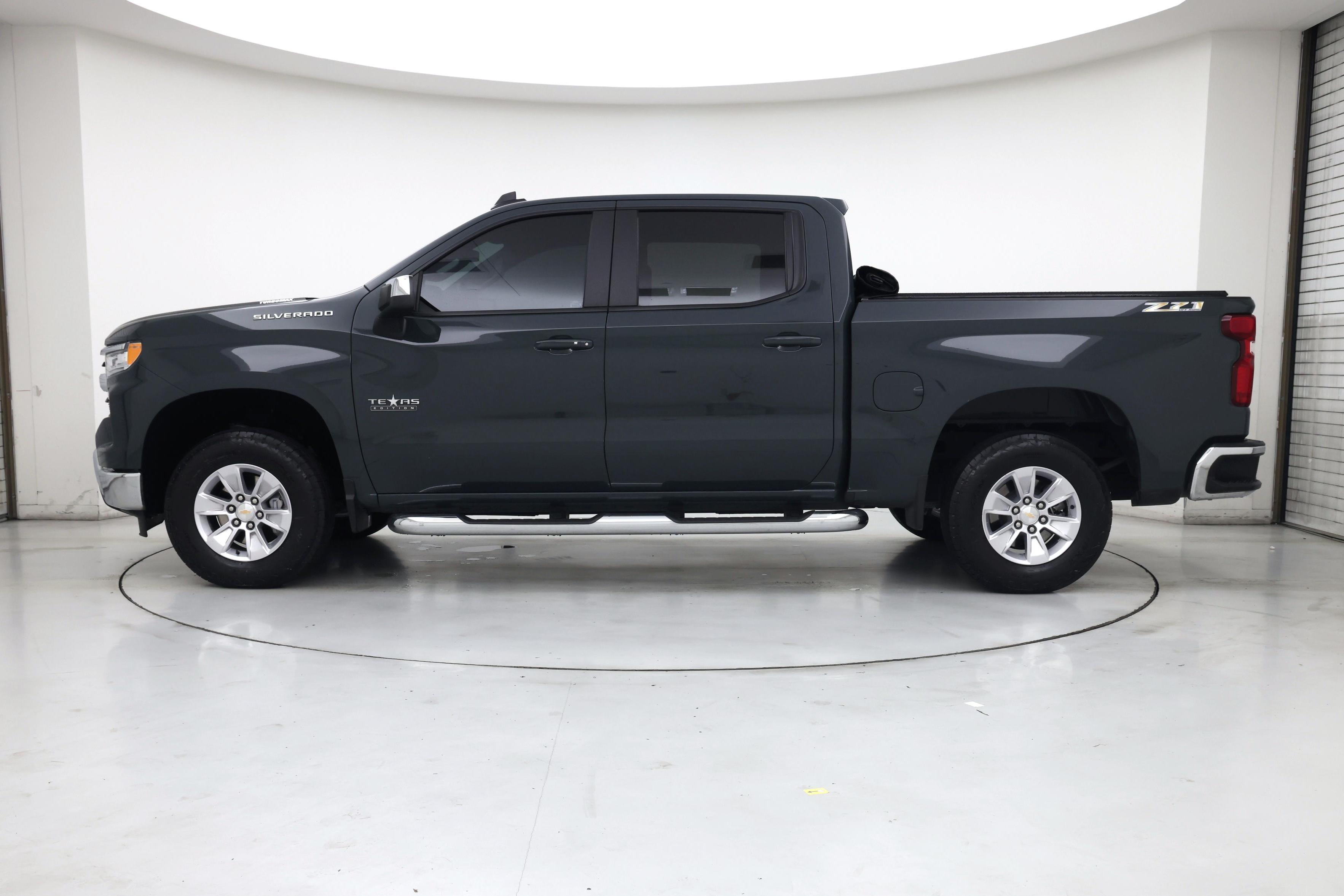 Thumbnail: 2026 Chevrolet Silverado 1500 - 3