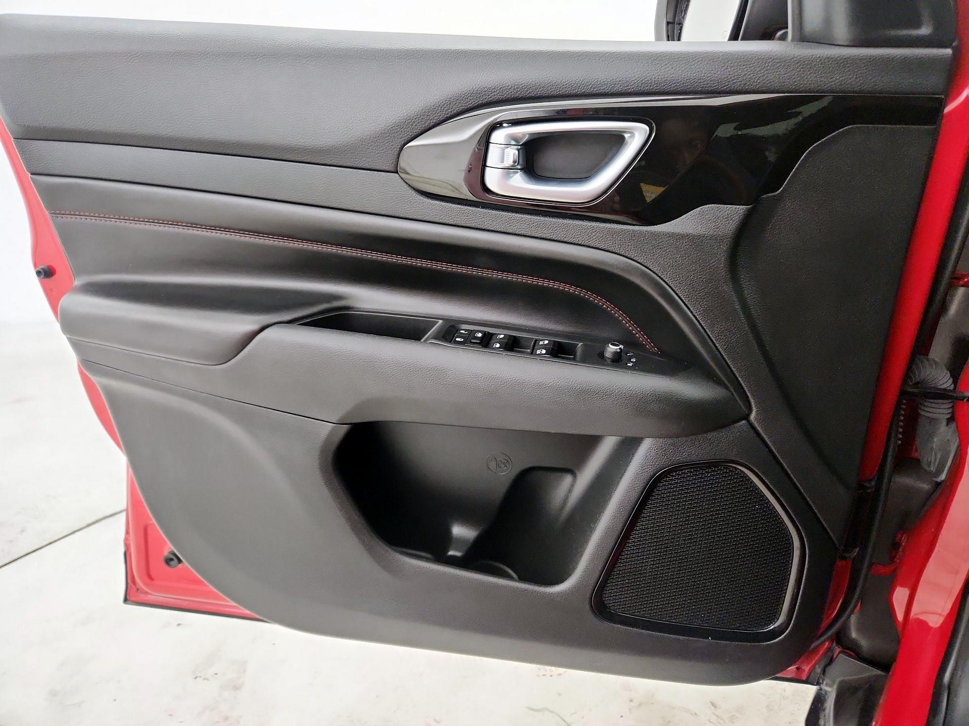 Thumbnail: 2023 Jeep Compass - 12