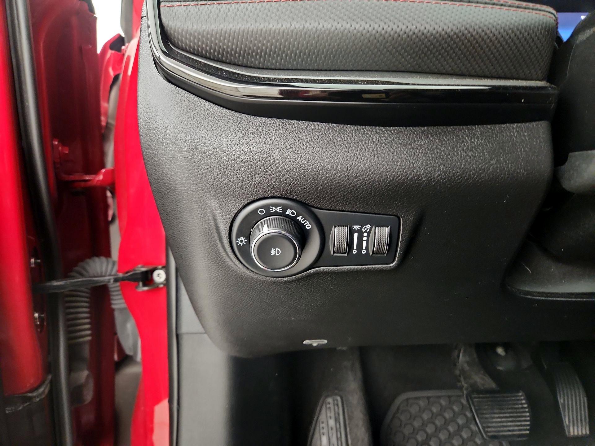 Thumbnail: 2023 Jeep Compass - 13