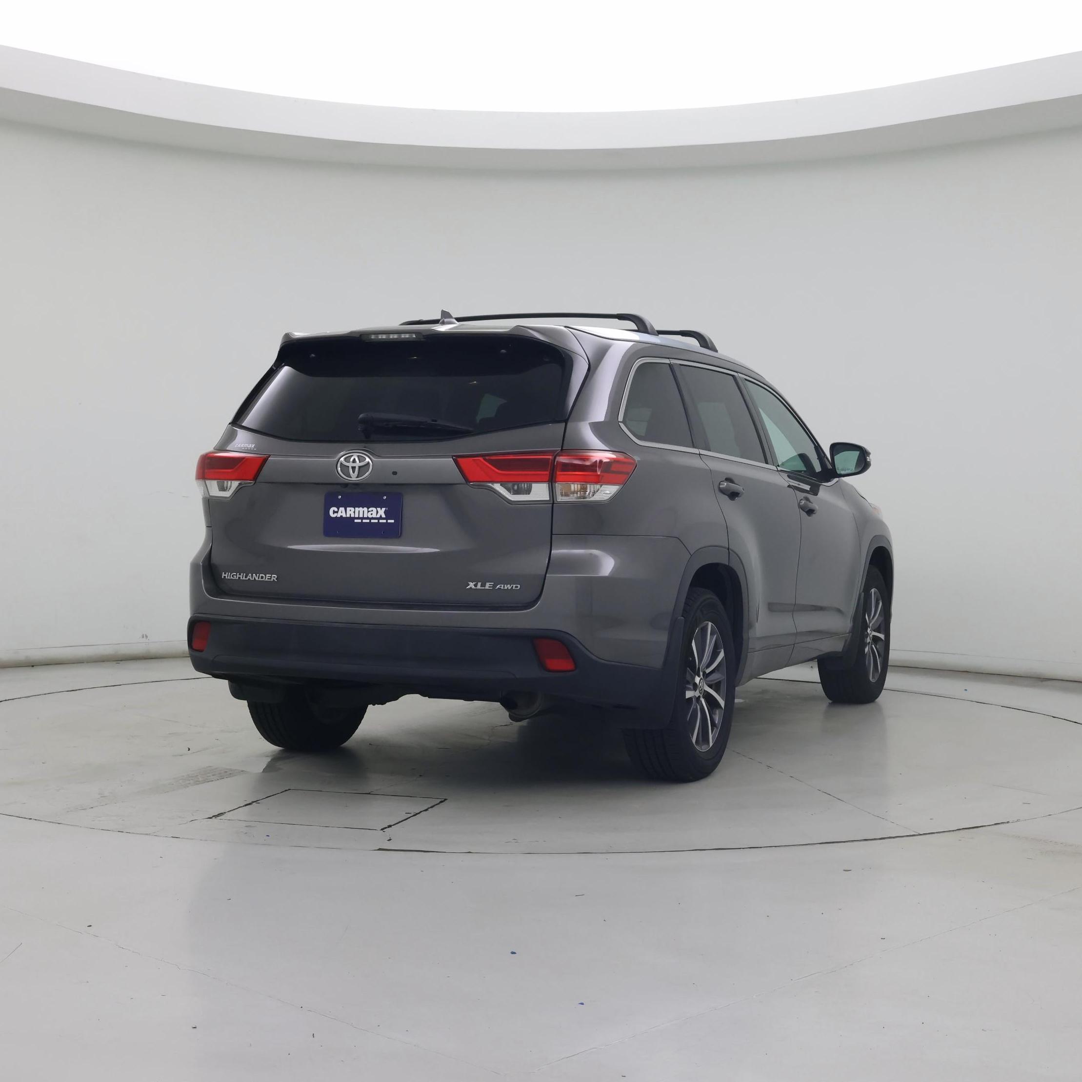 Thumbnail: 2018 Toyota Highlander - 8