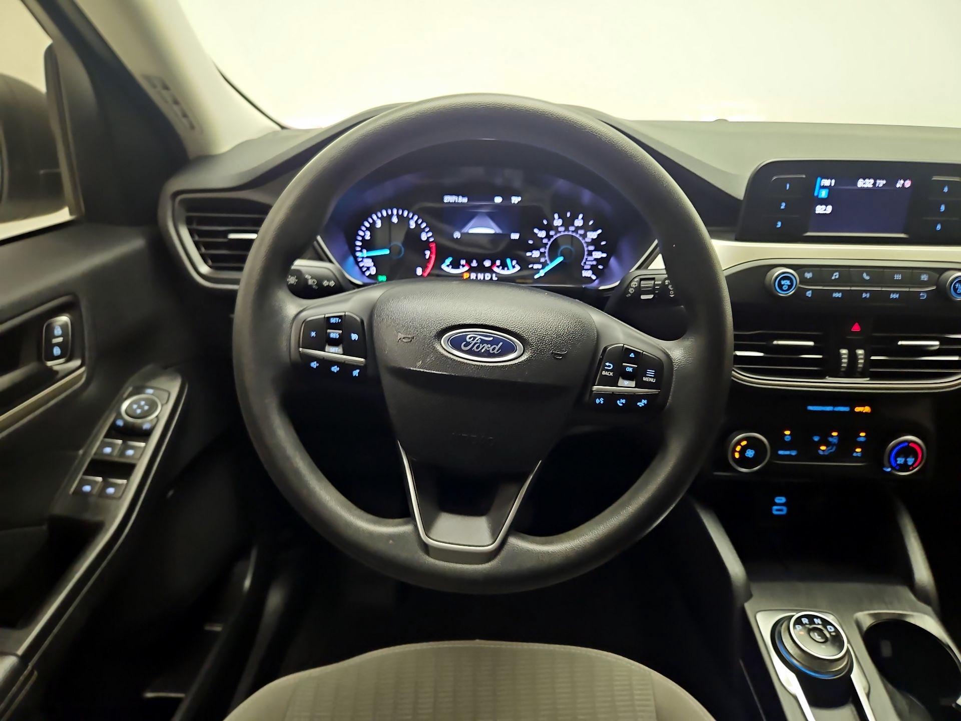 Thumbnail: 2022 Ford Escape - 10