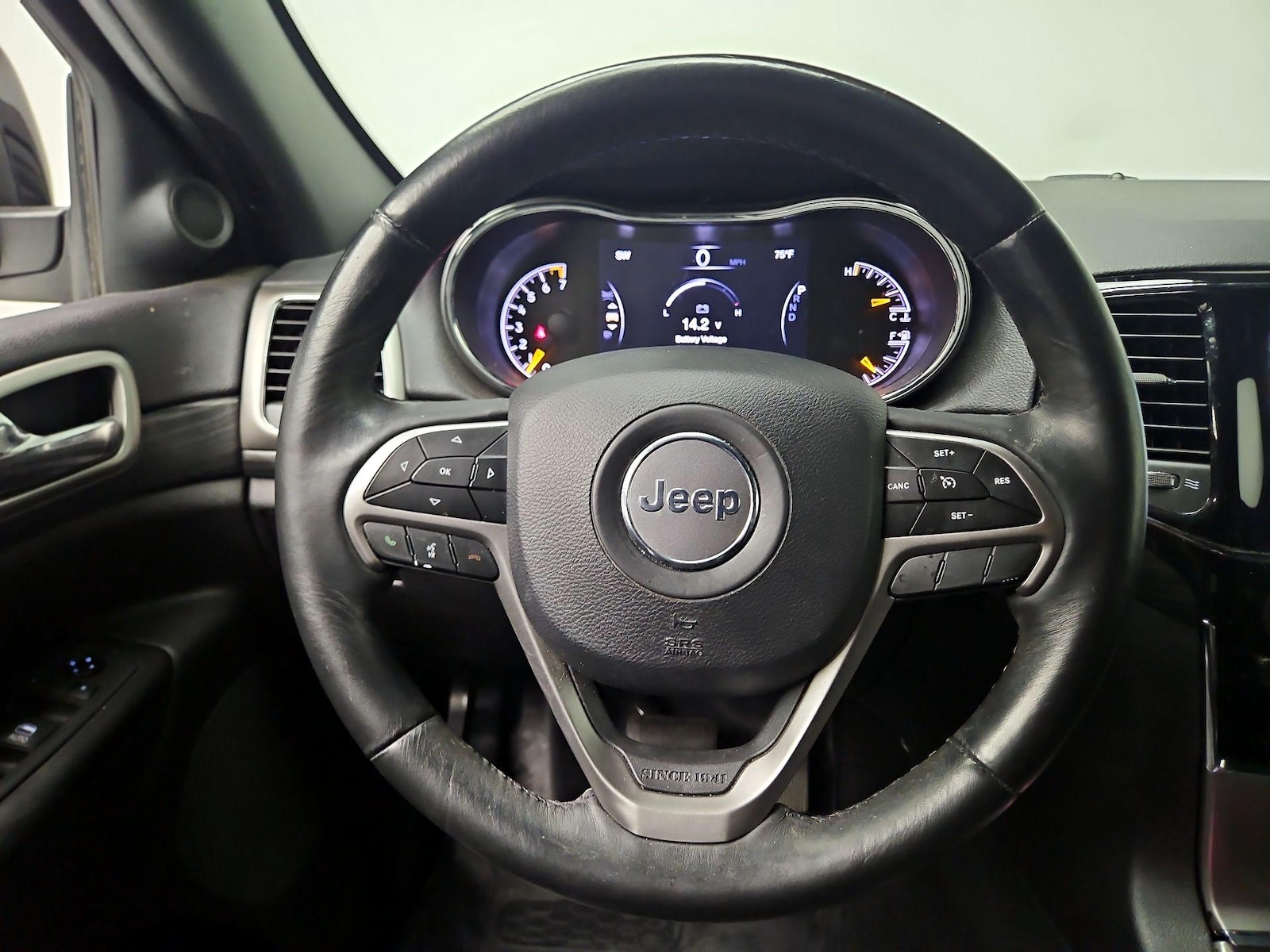 2019 Jeep Grand Cherokee Altitude - Photo 11