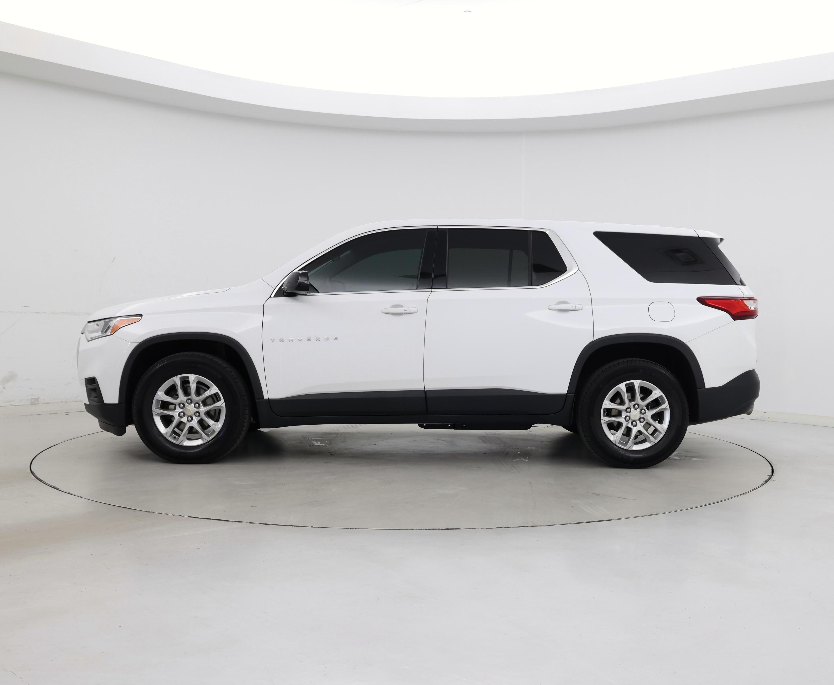 Thumbnail: 2020 Chevrolet Traverse - 3