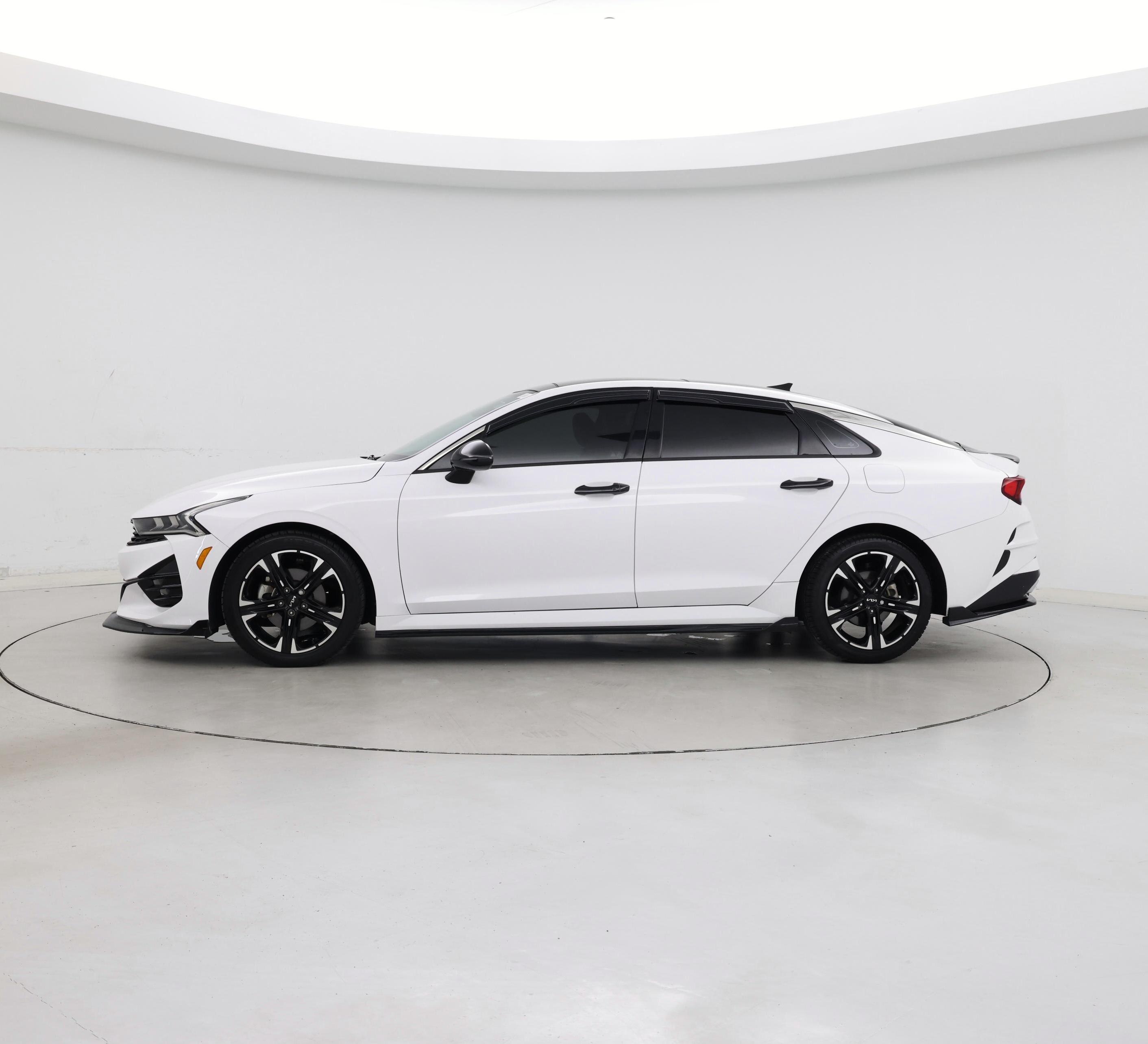 Thumbnail: 2022 Kia K5 - 3