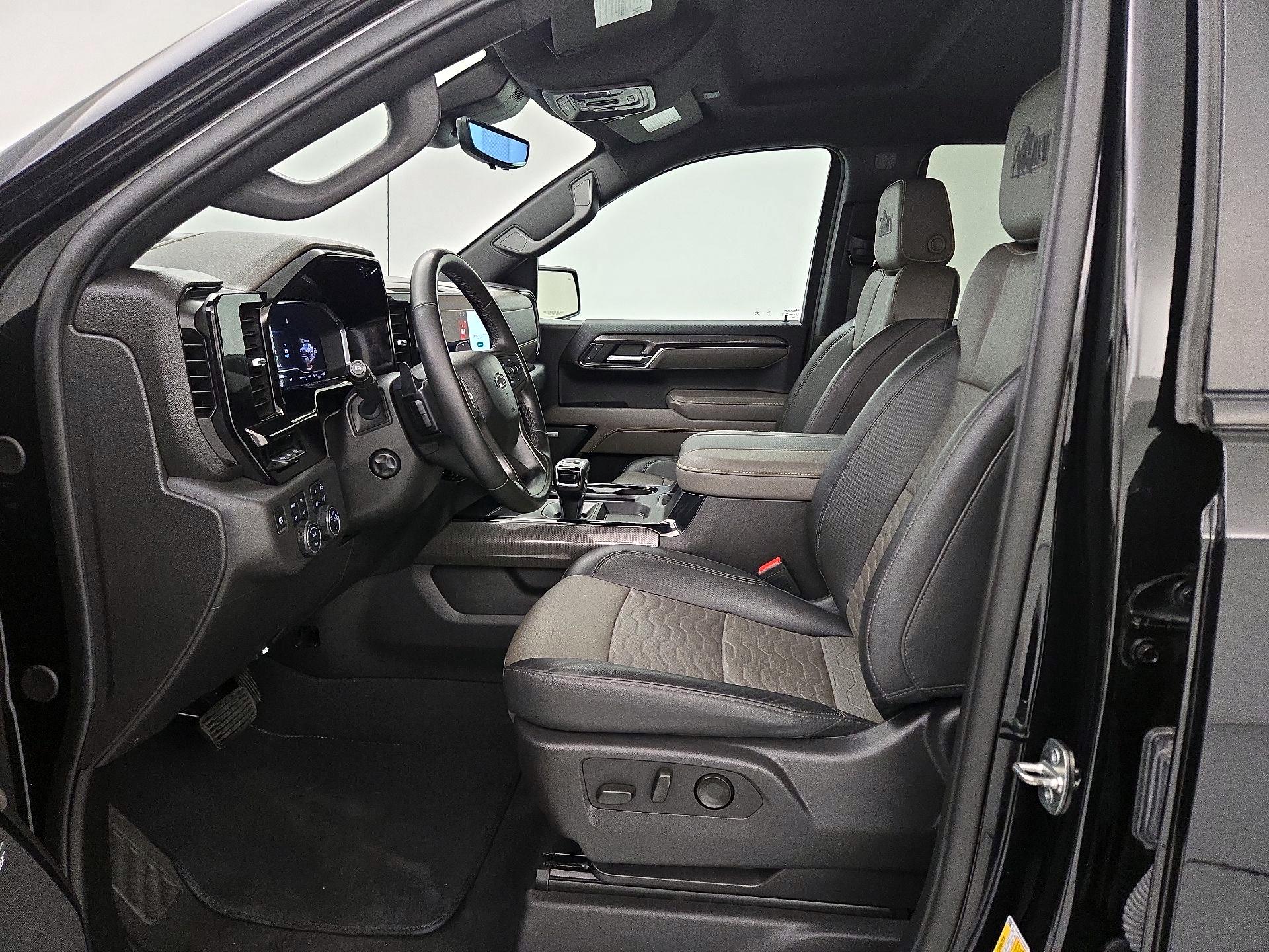 Thumbnail: 2024 Chevrolet Silverado 1500 - 11
