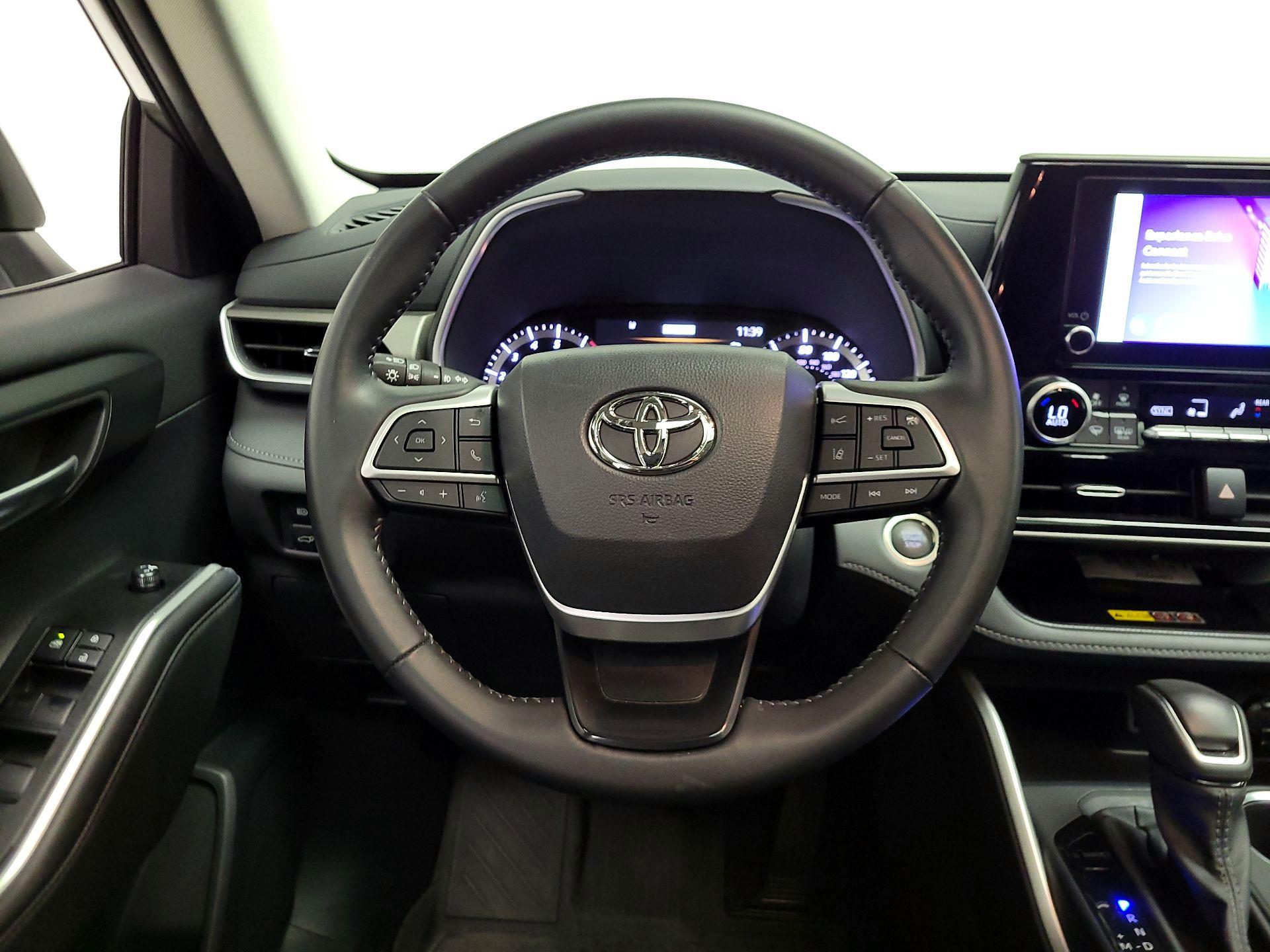 Thumbnail: 2026 Toyota Highlander - 10
