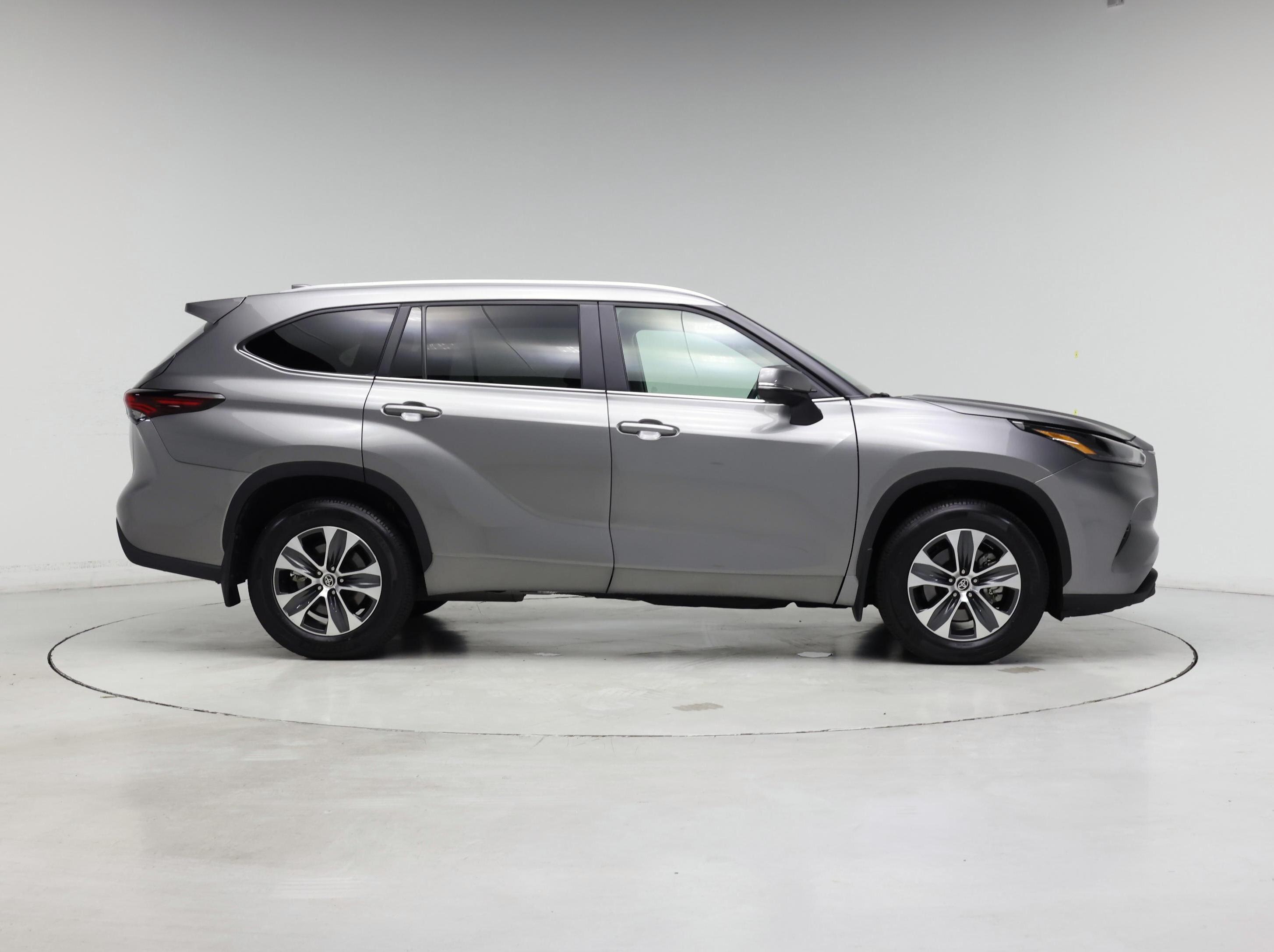 Thumbnail: 2026 Toyota Highlander - 7