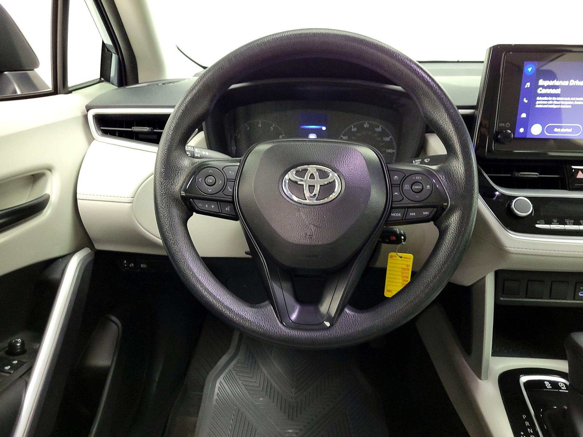 Thumbnail: 2025 Toyota Corolla Cross - 10