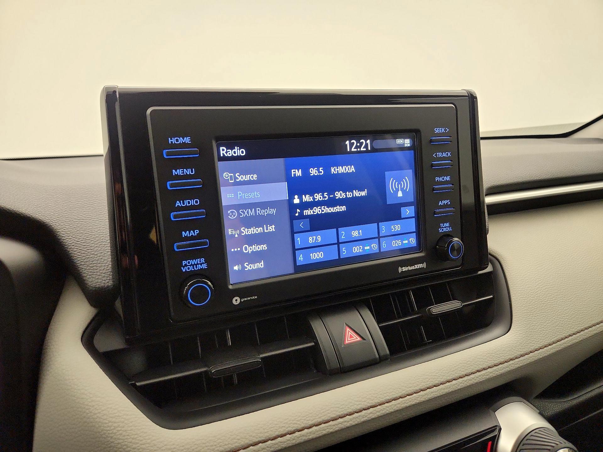 Thumbnail: 2020 Toyota RAV4 - 15